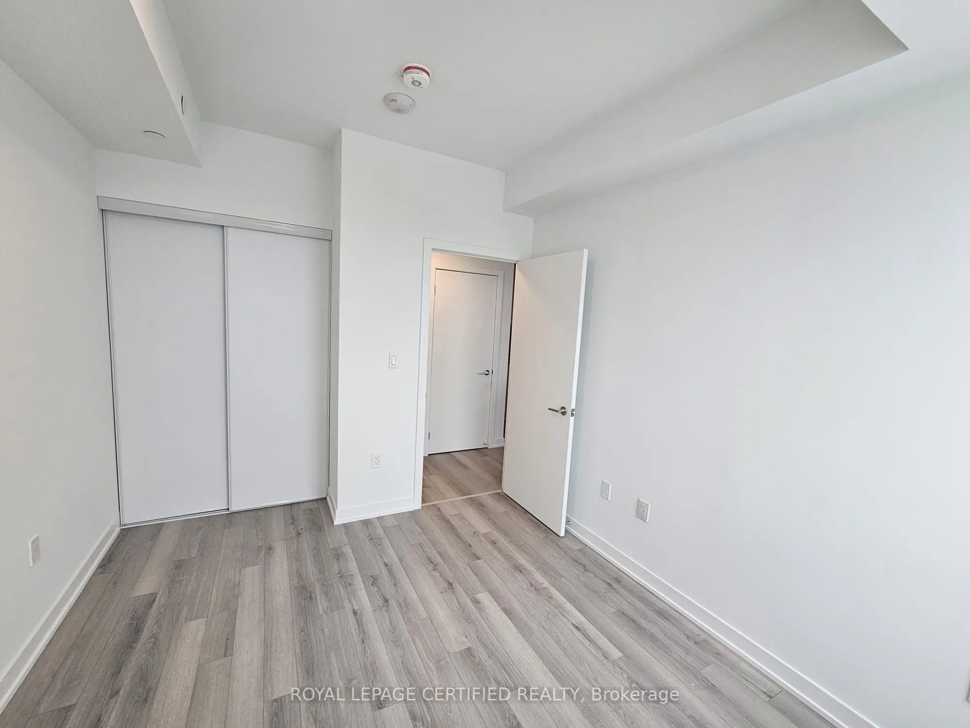 1005 Dundas Street E, #804