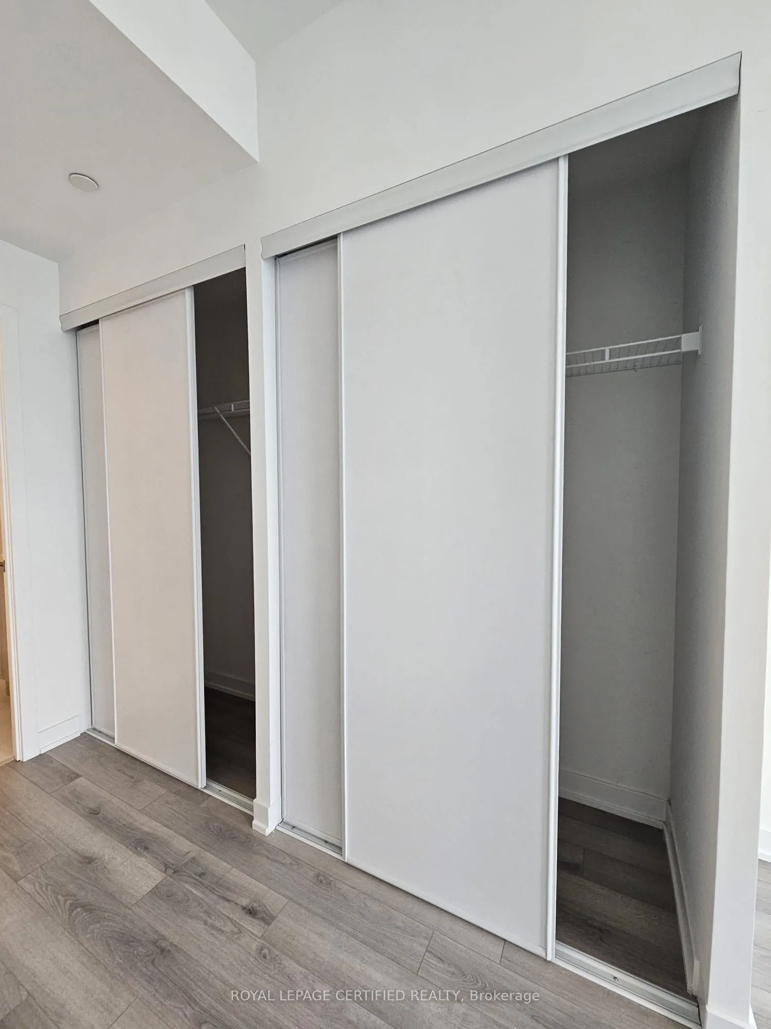 1005 Dundas Street E, #804