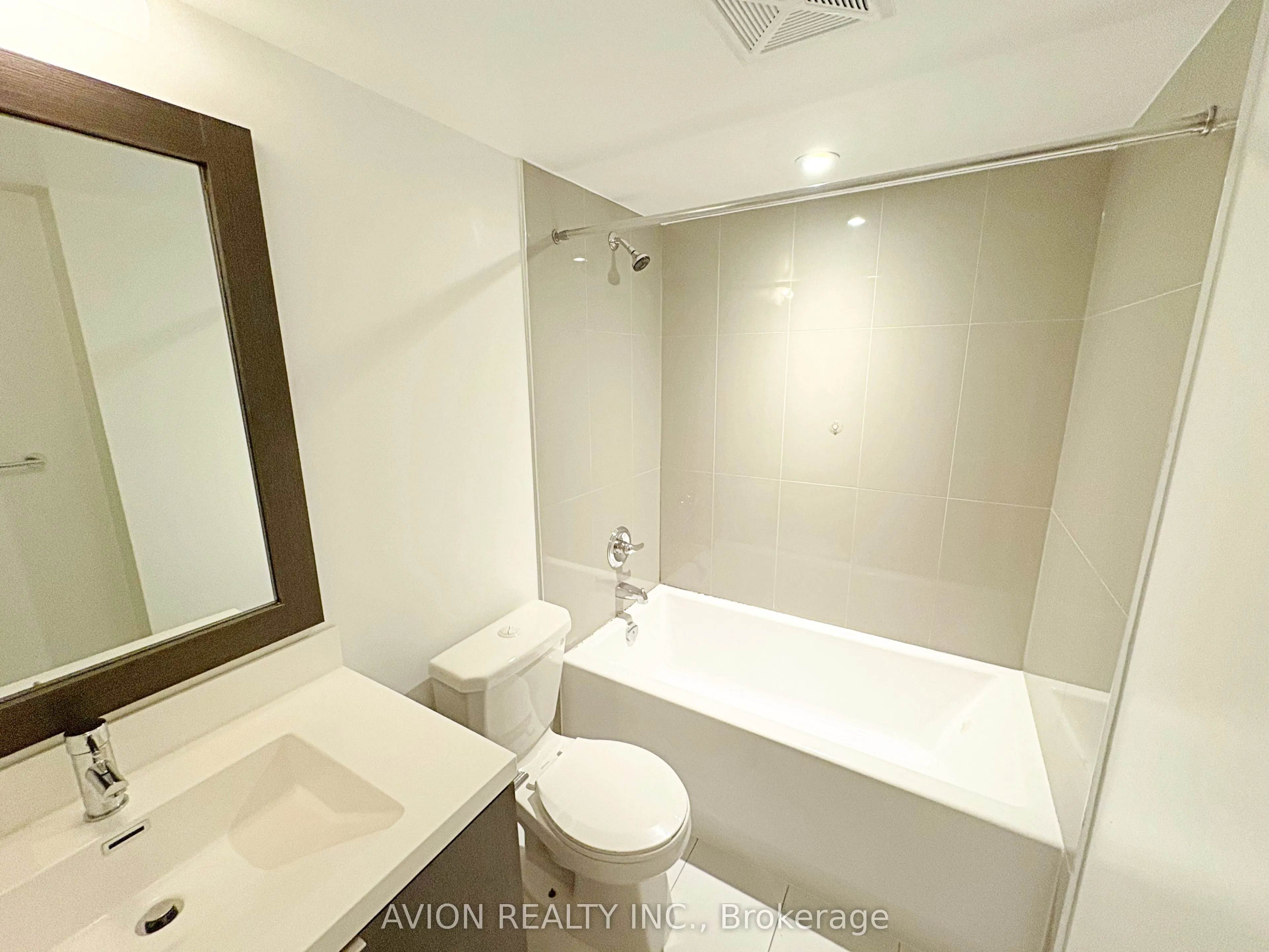 7 Mabelle Avenue, #1905