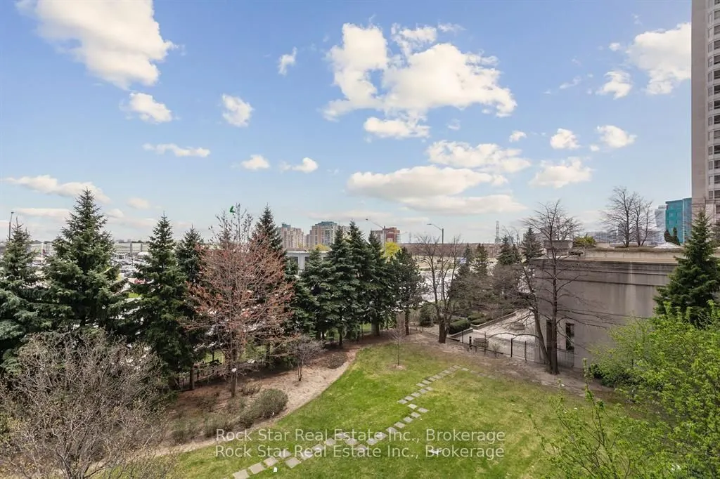 35 Kingsbridge Garden Circle, #408