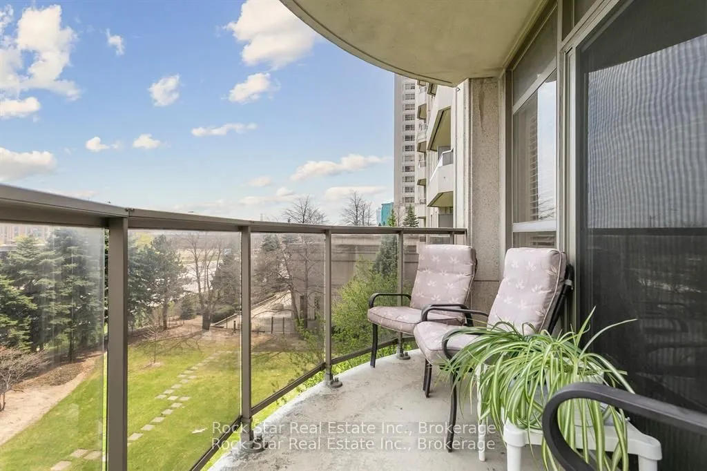 35 Kingsbridge Garden Circle, #408