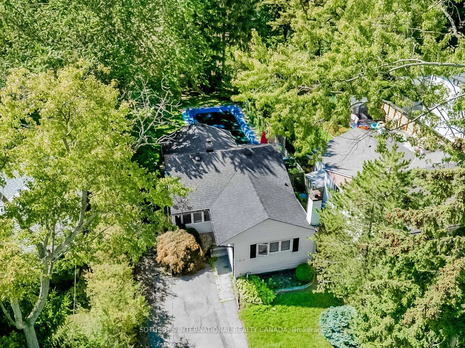 1218 Lakebreeze Drive