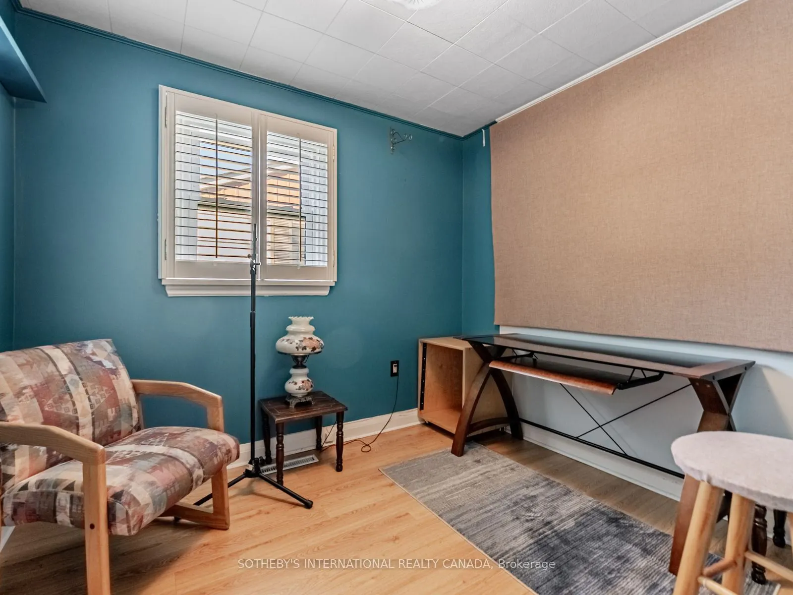 1218 Lakebreeze Drive