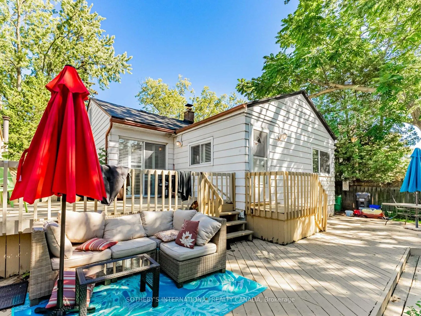 1218 Lakebreeze Drive