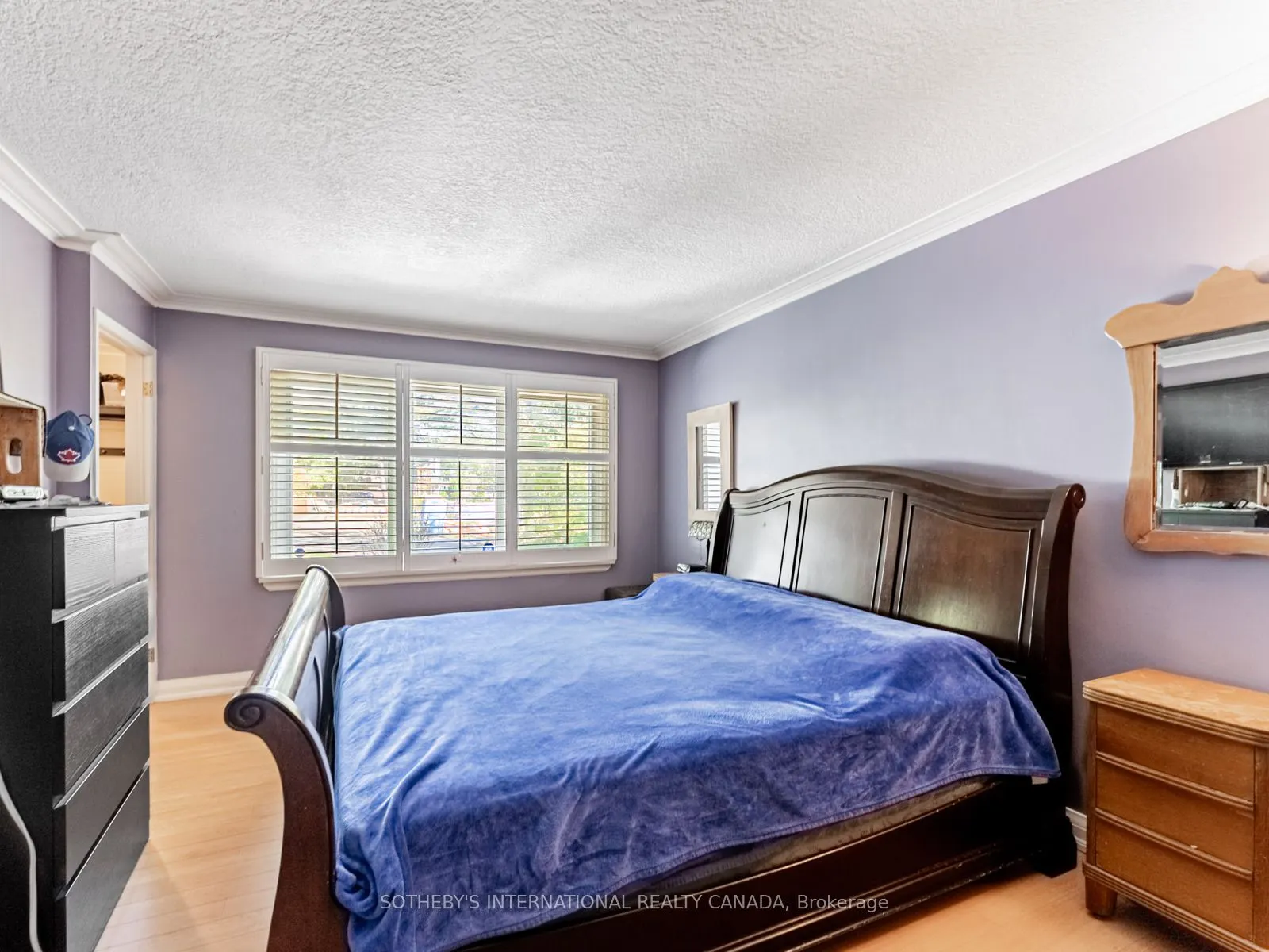 1218 Lakebreeze Drive