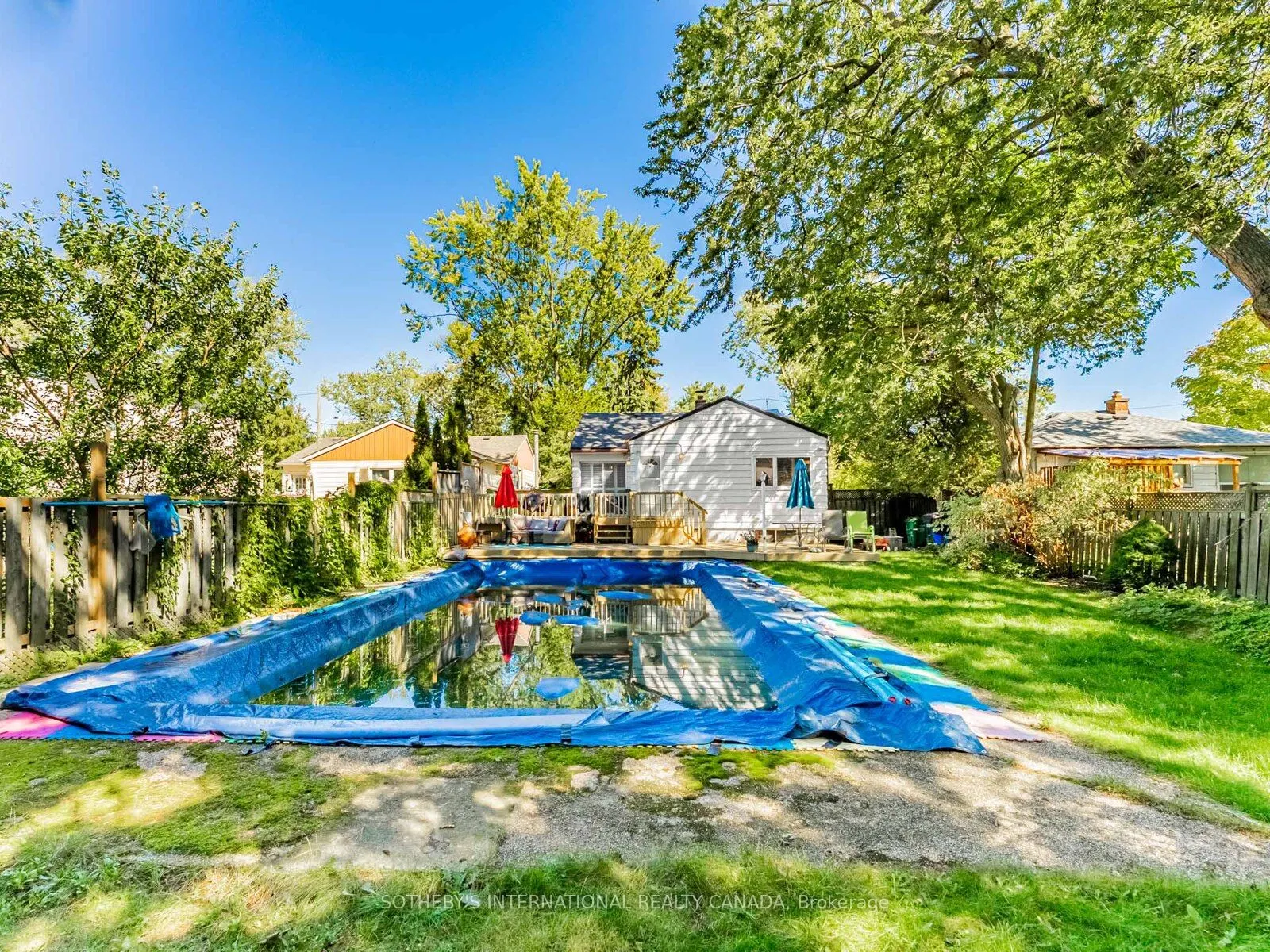 1218 Lakebreeze Drive