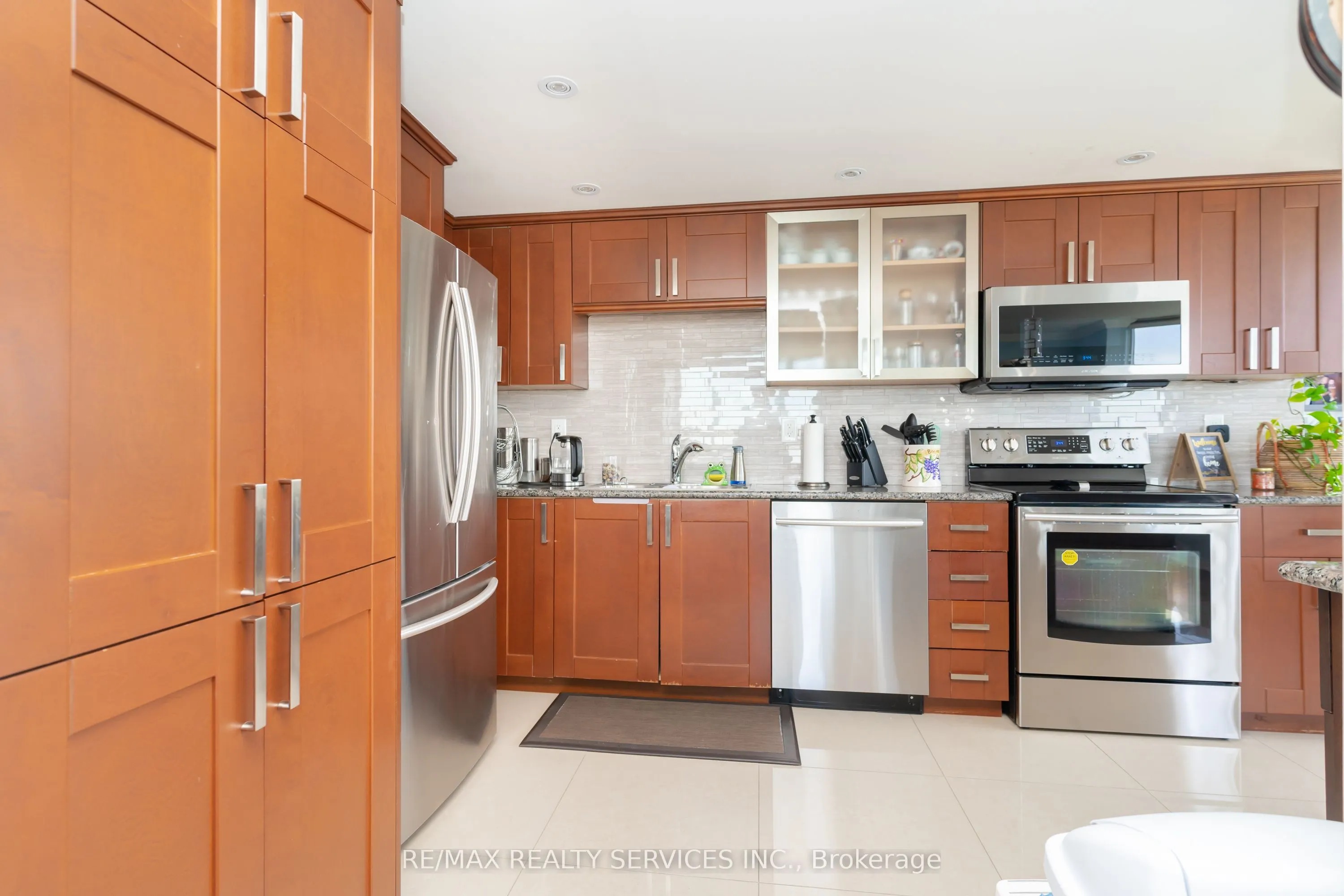8 Lisa Street, #2802