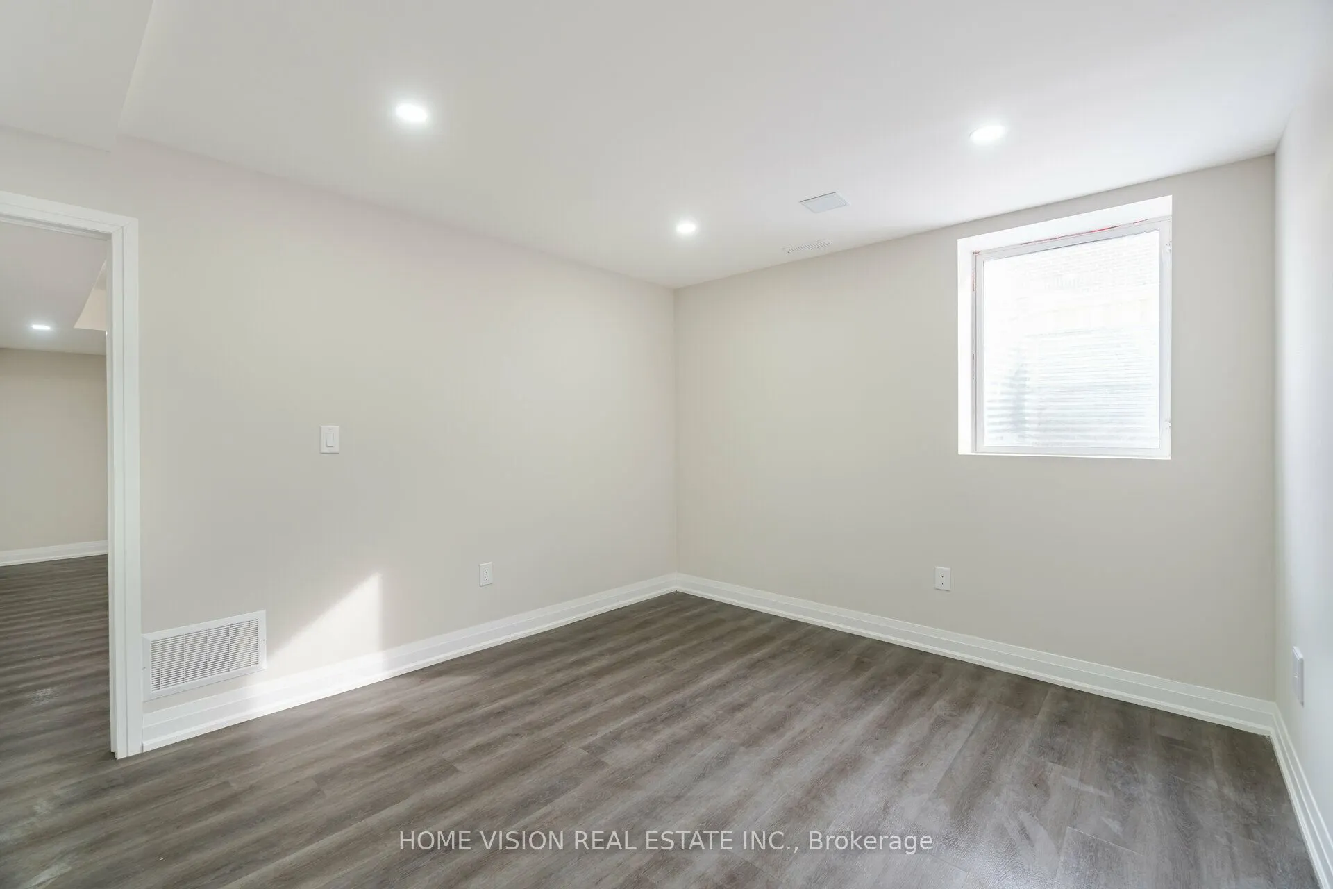 938 Chestnut Heights, #Basement