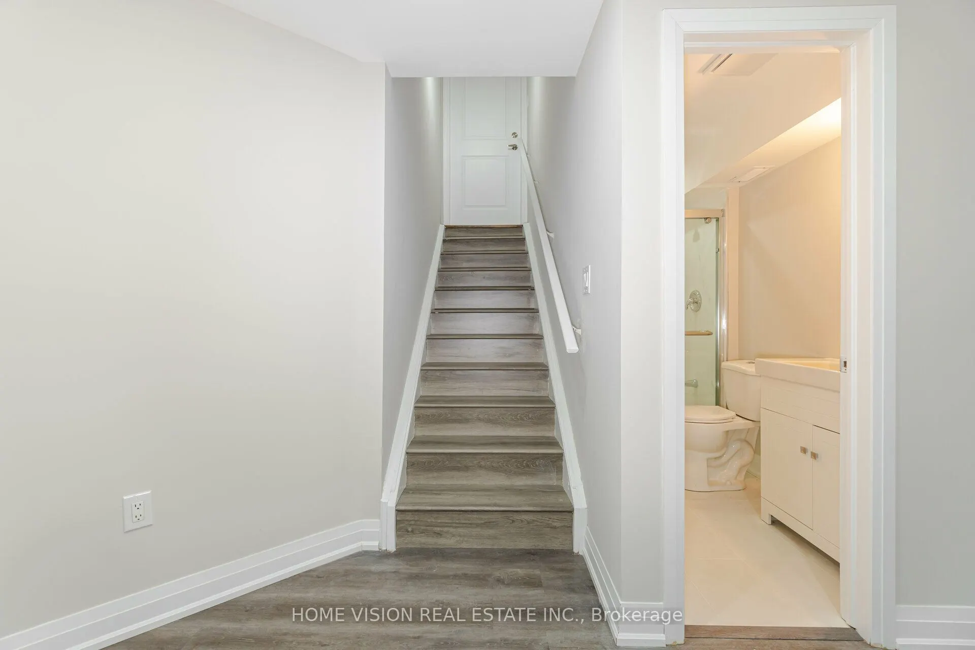 938 Chestnut Heights, #Basement