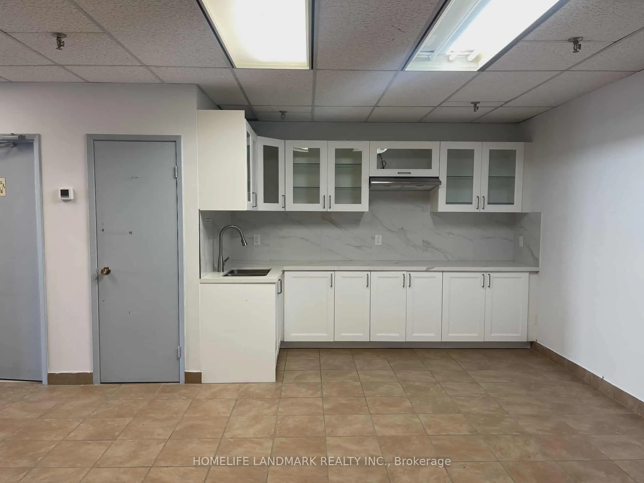 2465 Cawthra Road, #121 & 122