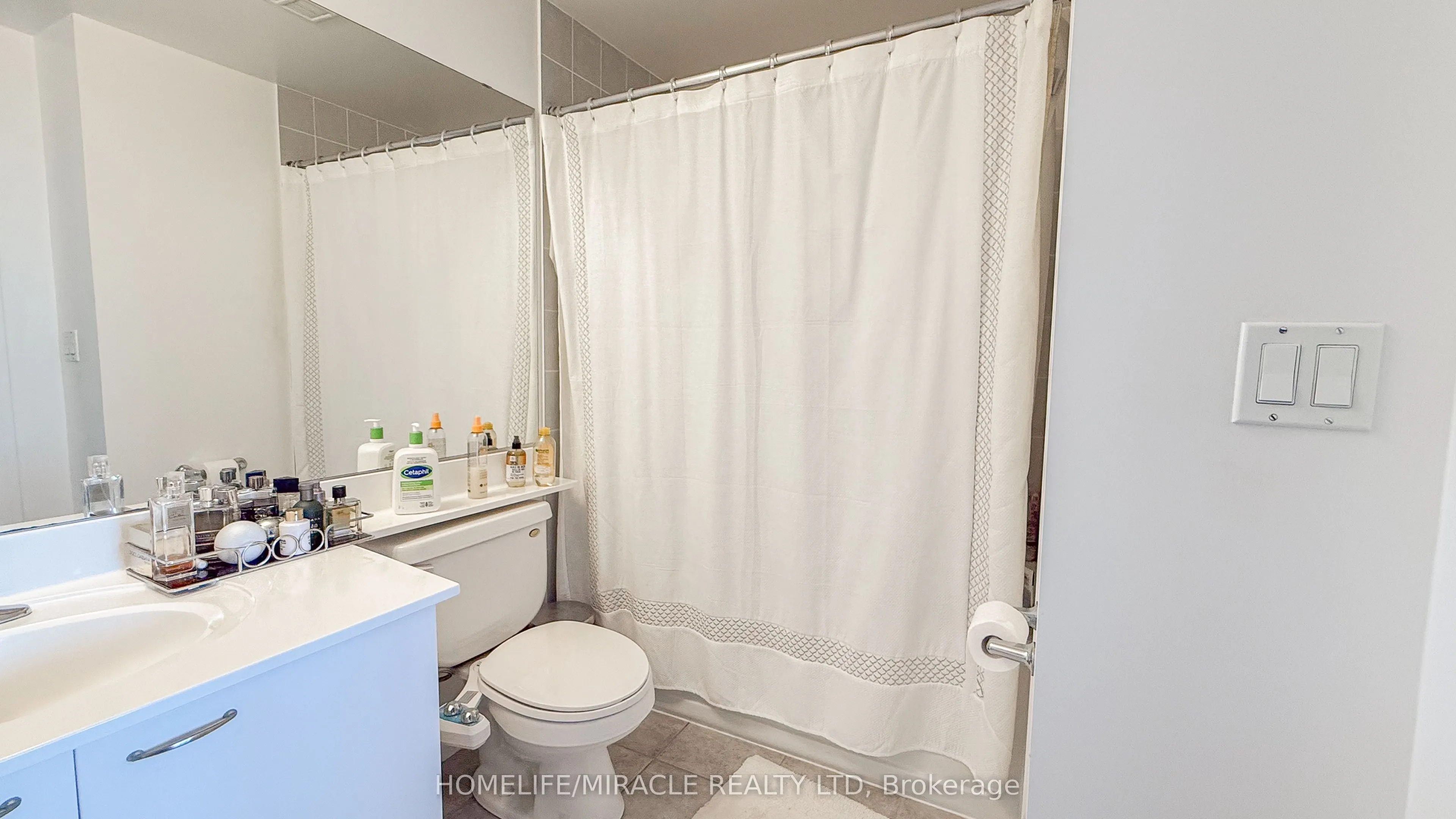 220 Burnhamthorpe Road W, #2803