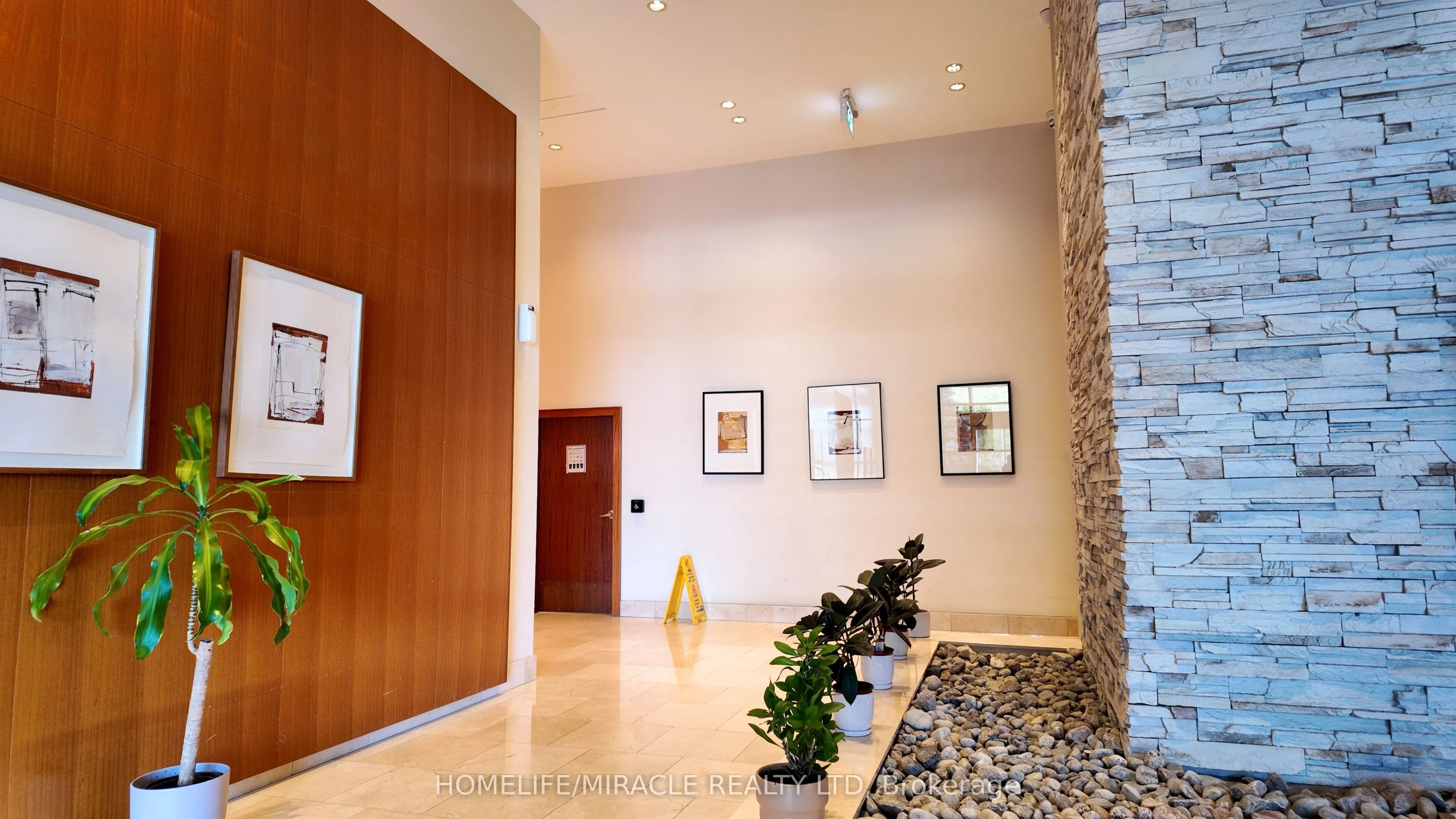 220 Burnhamthorpe Road W, #2803