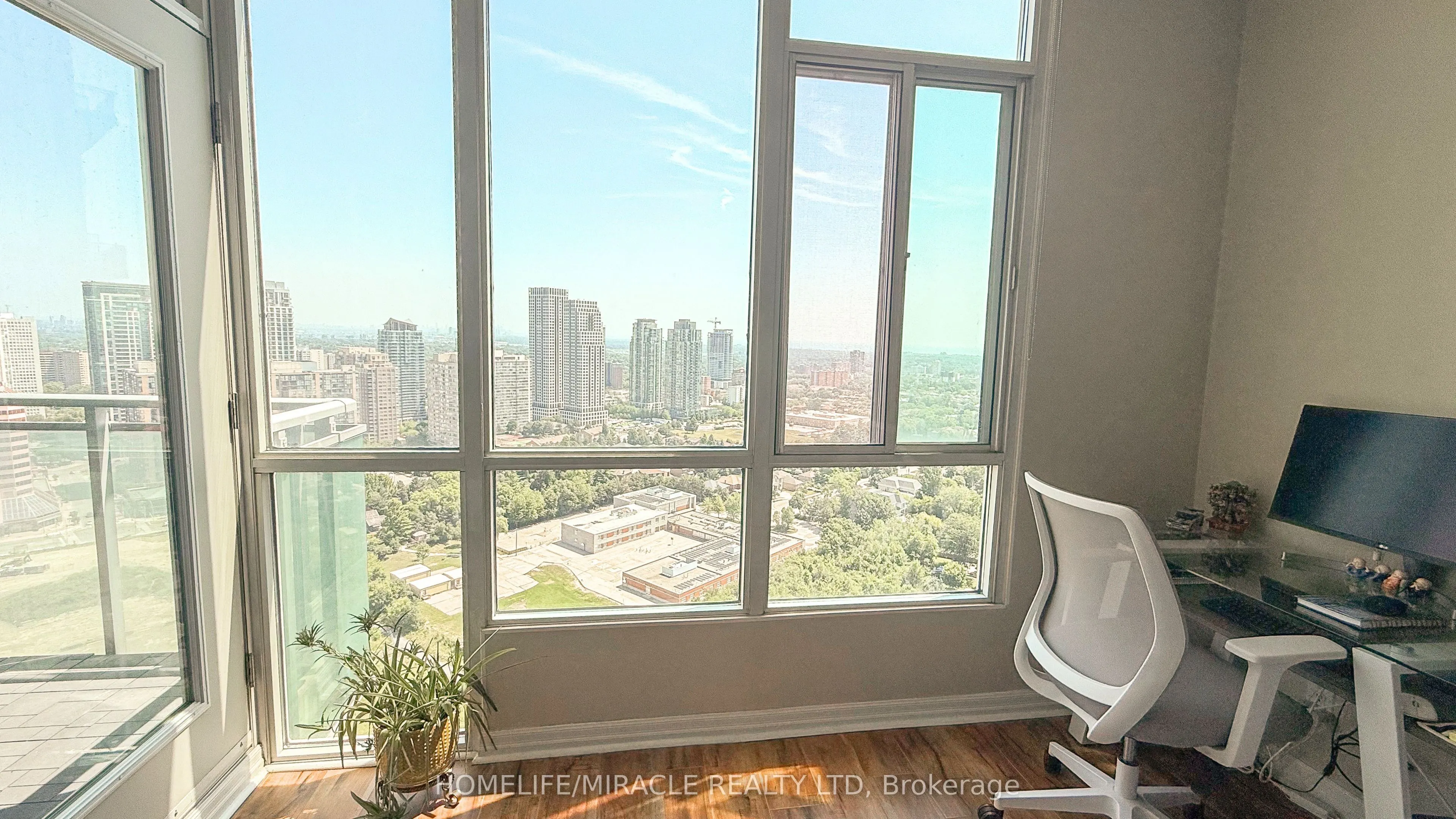 220 Burnhamthorpe Road W, #2803