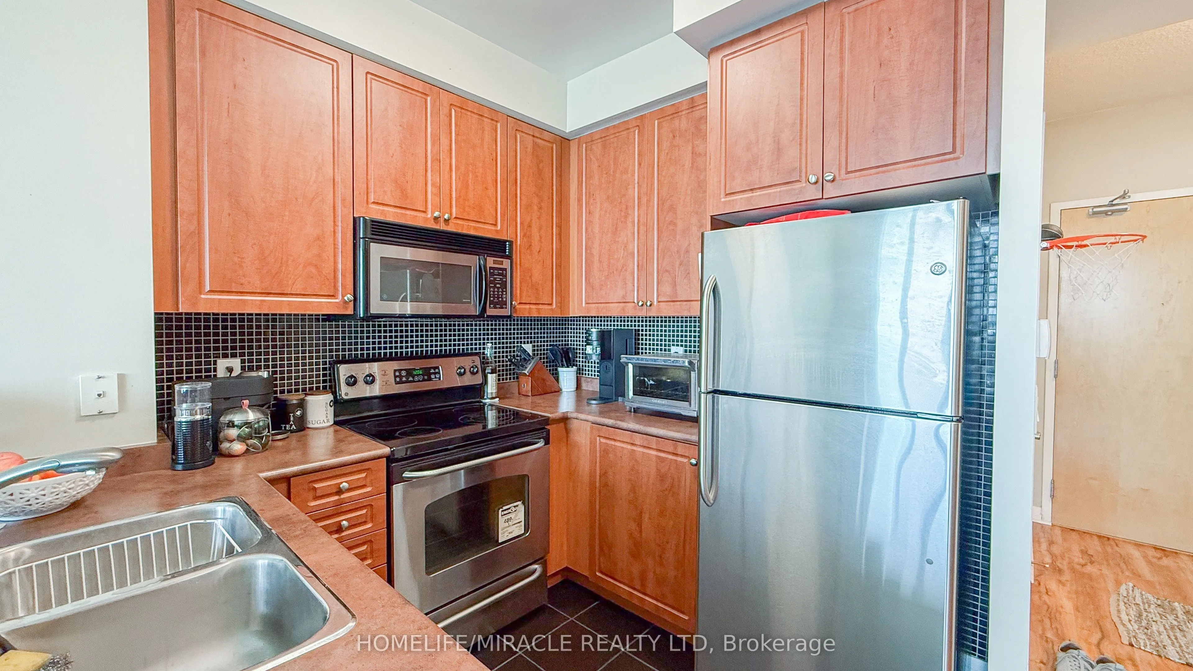 220 Burnhamthorpe Road W, #2803