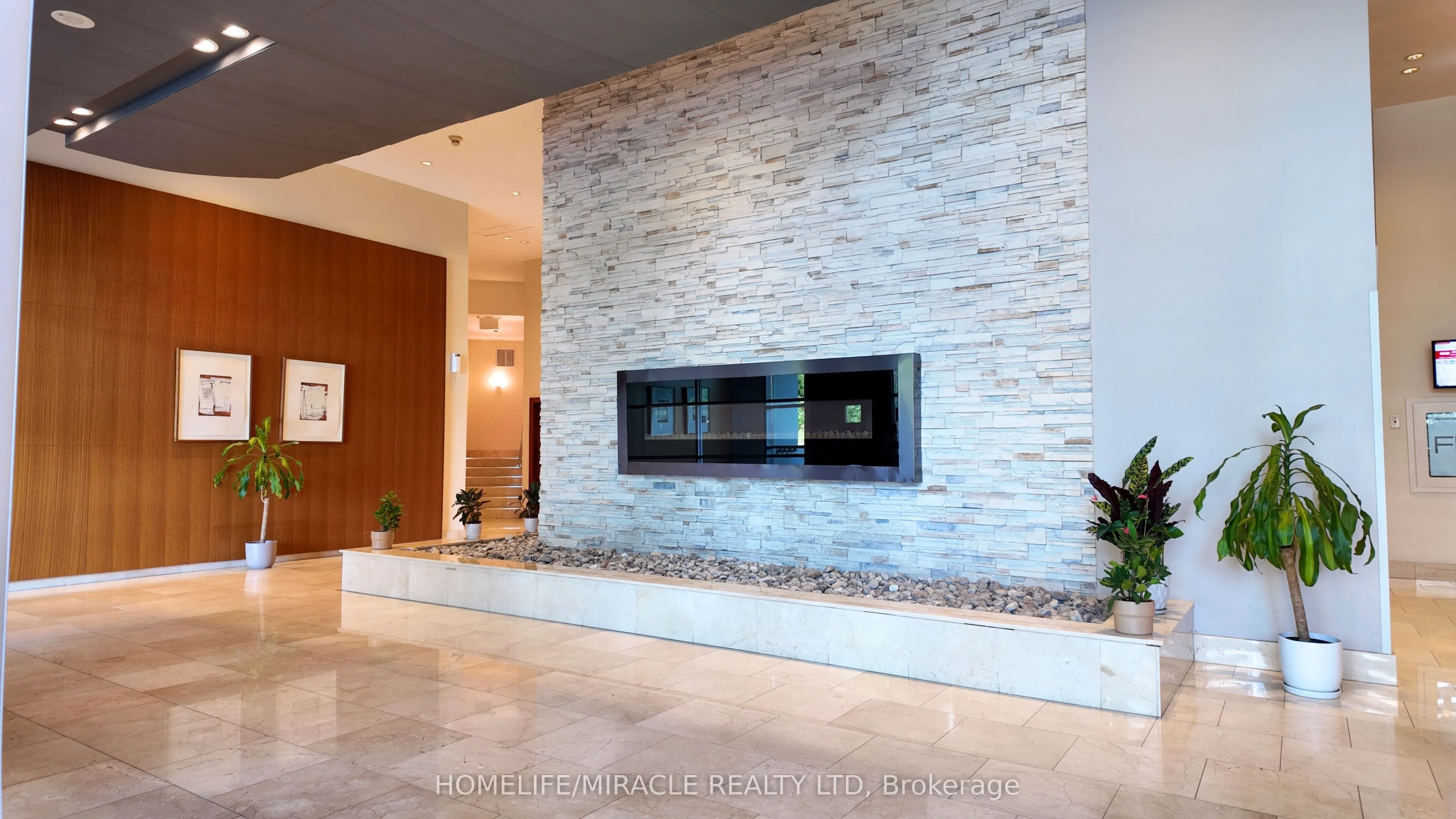 220 Burnhamthorpe Road W, #2803