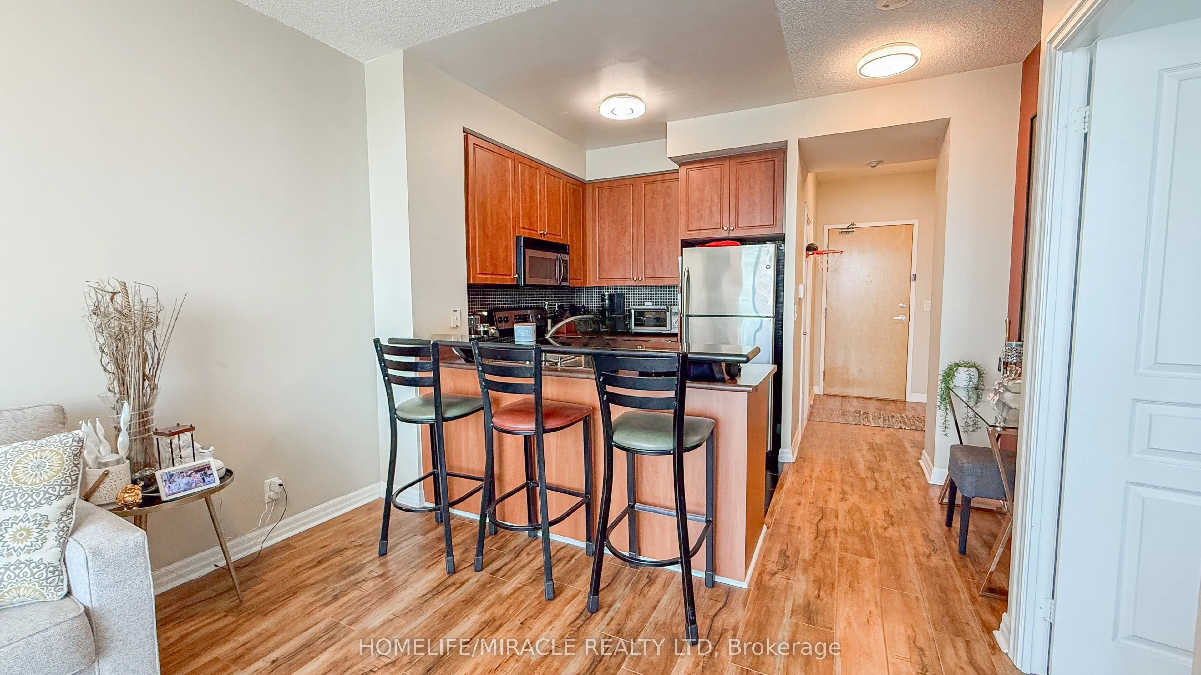 220 Burnhamthorpe Road W, #2803
