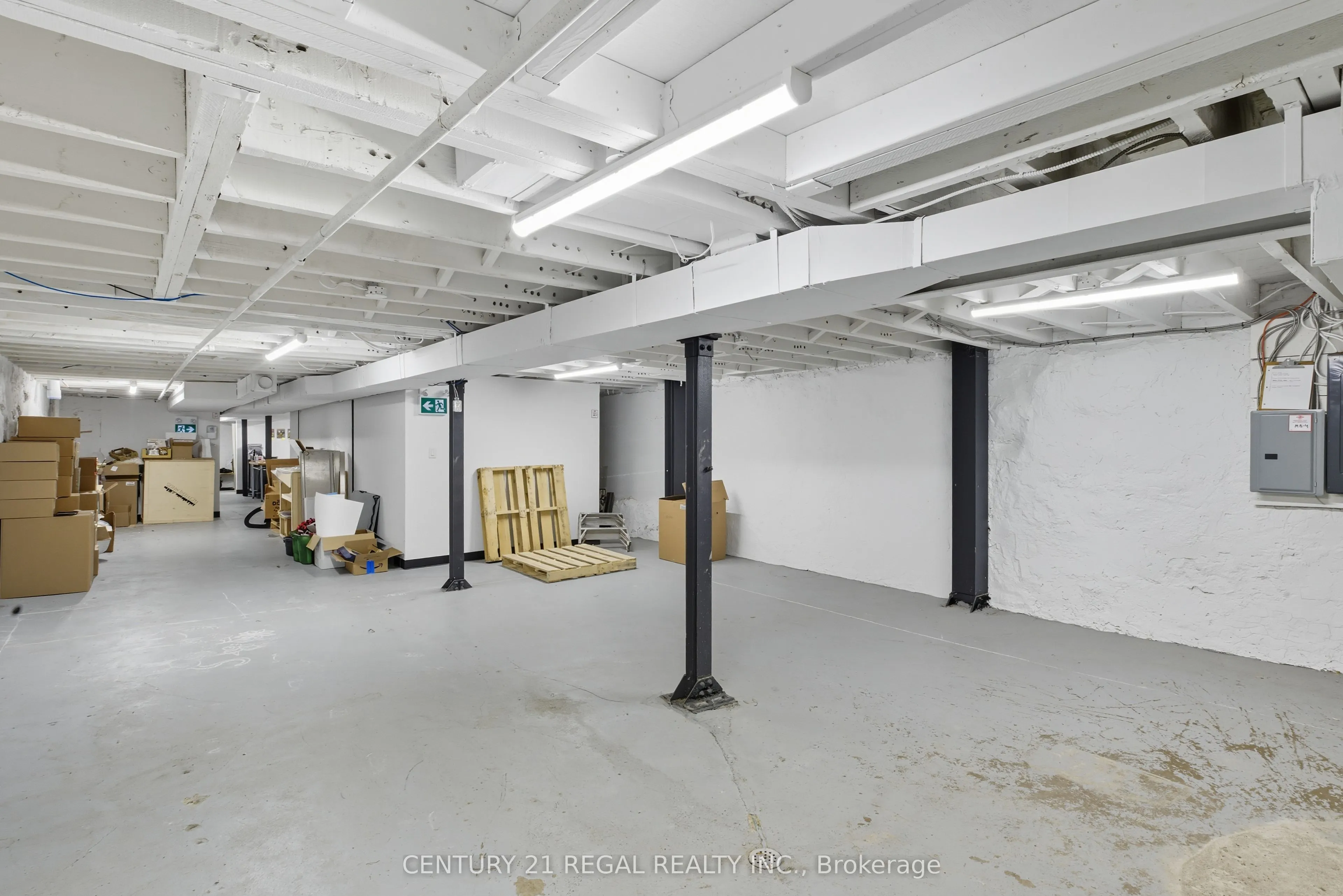 1700 St Clair Avenue W