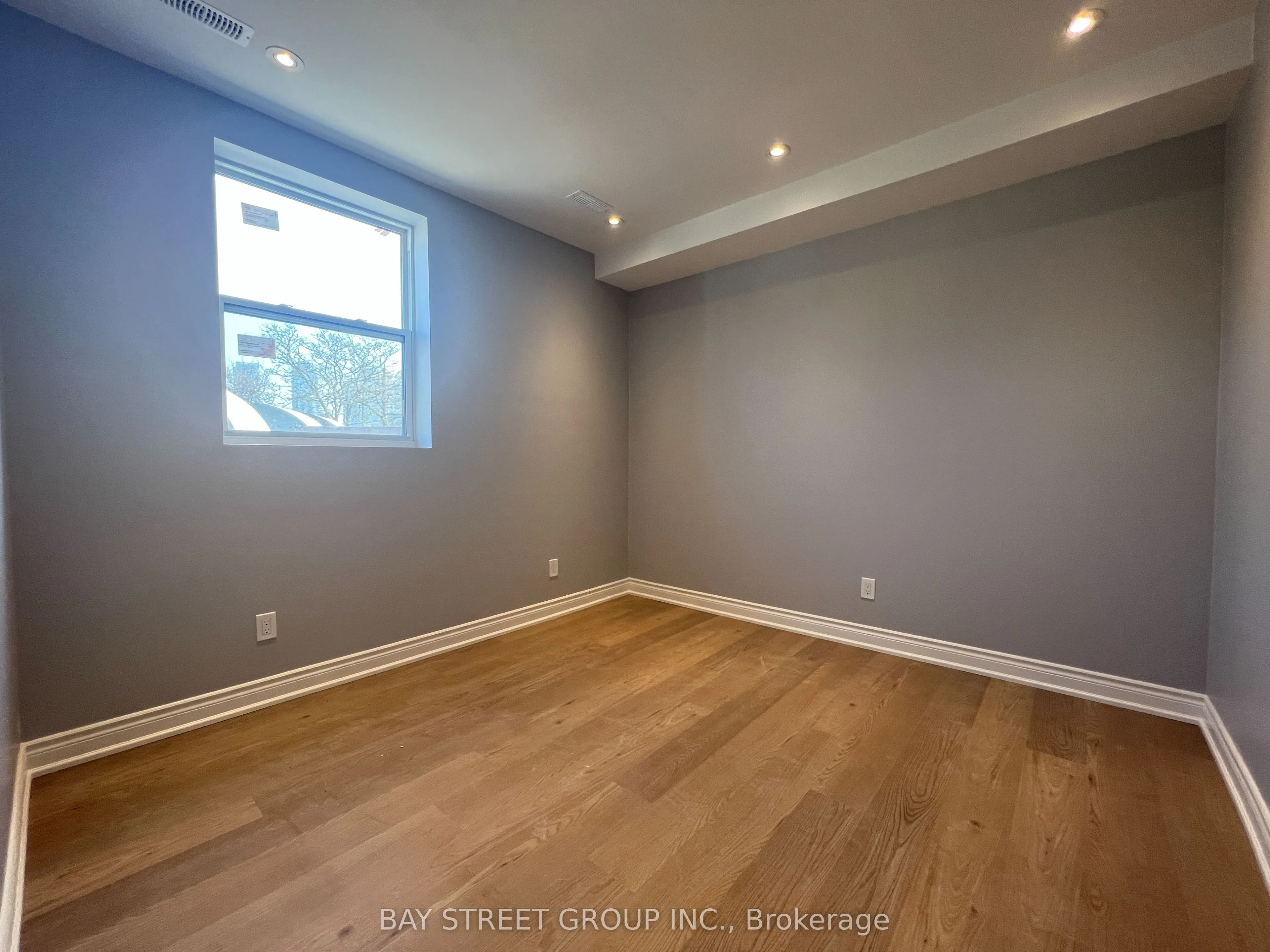 2386 Lake Shore Boulevard W, #202