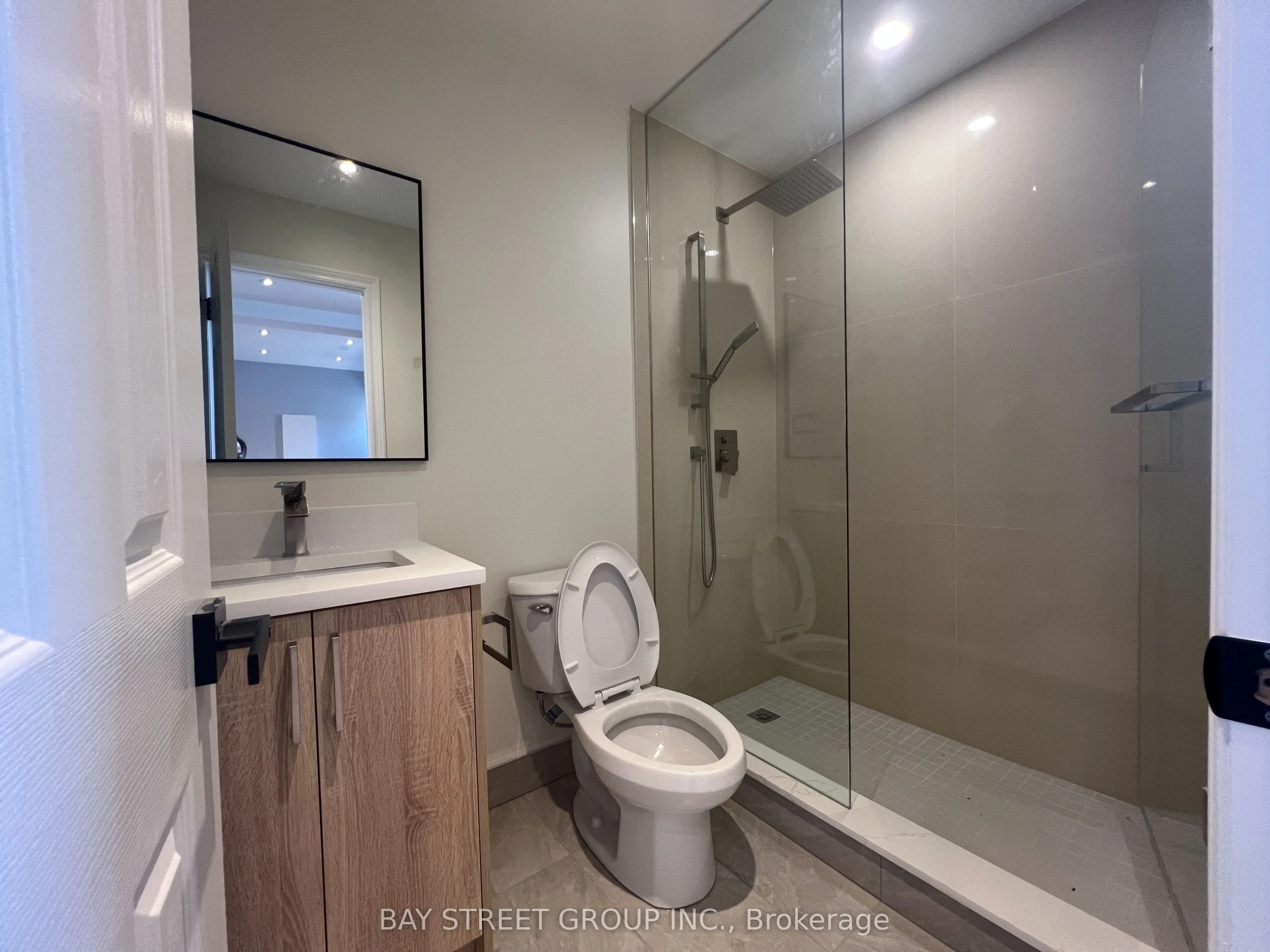 2386 Lake Shore Boulevard W, #202