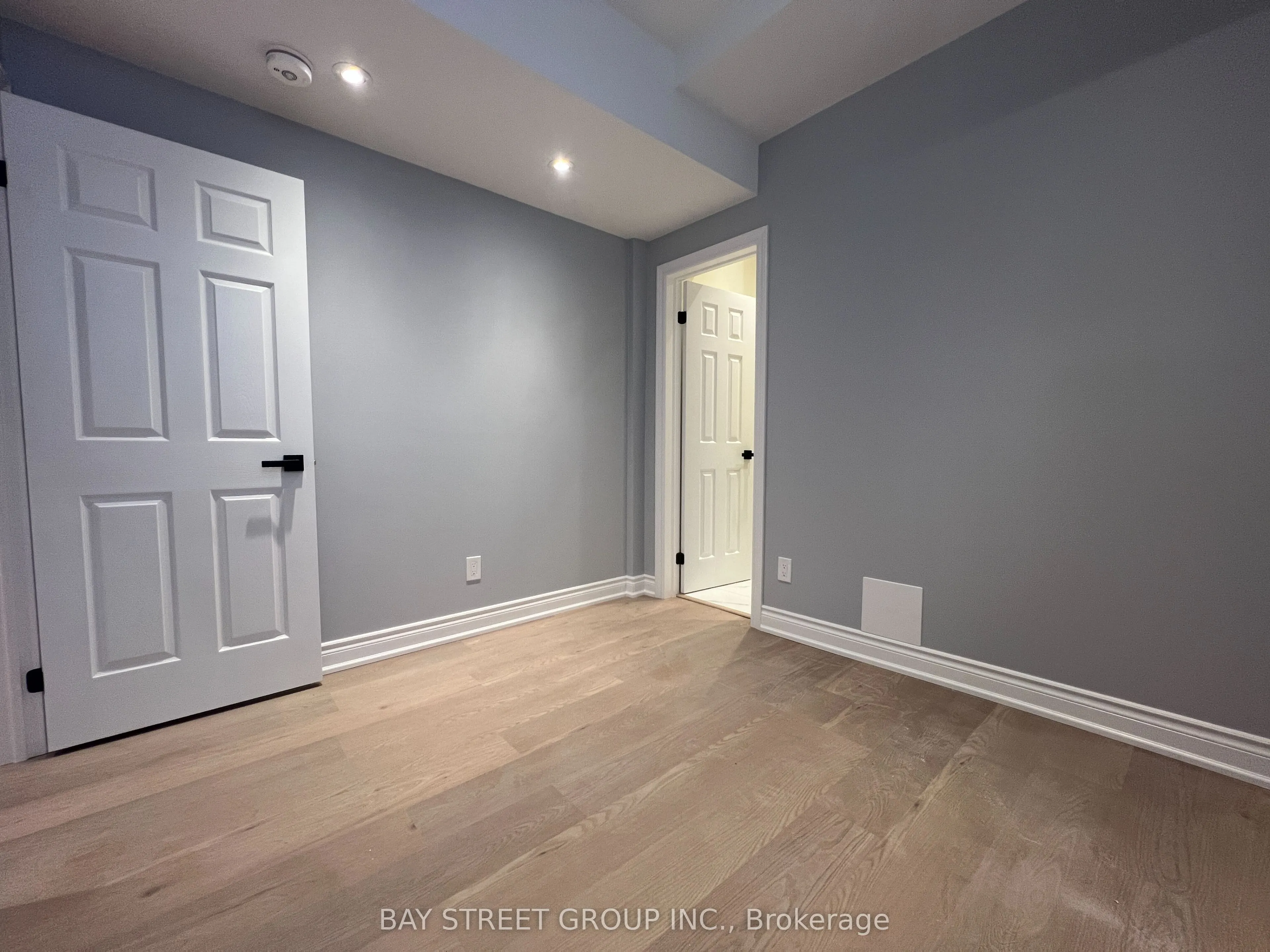 2386 Lake Shore Boulevard W, #203