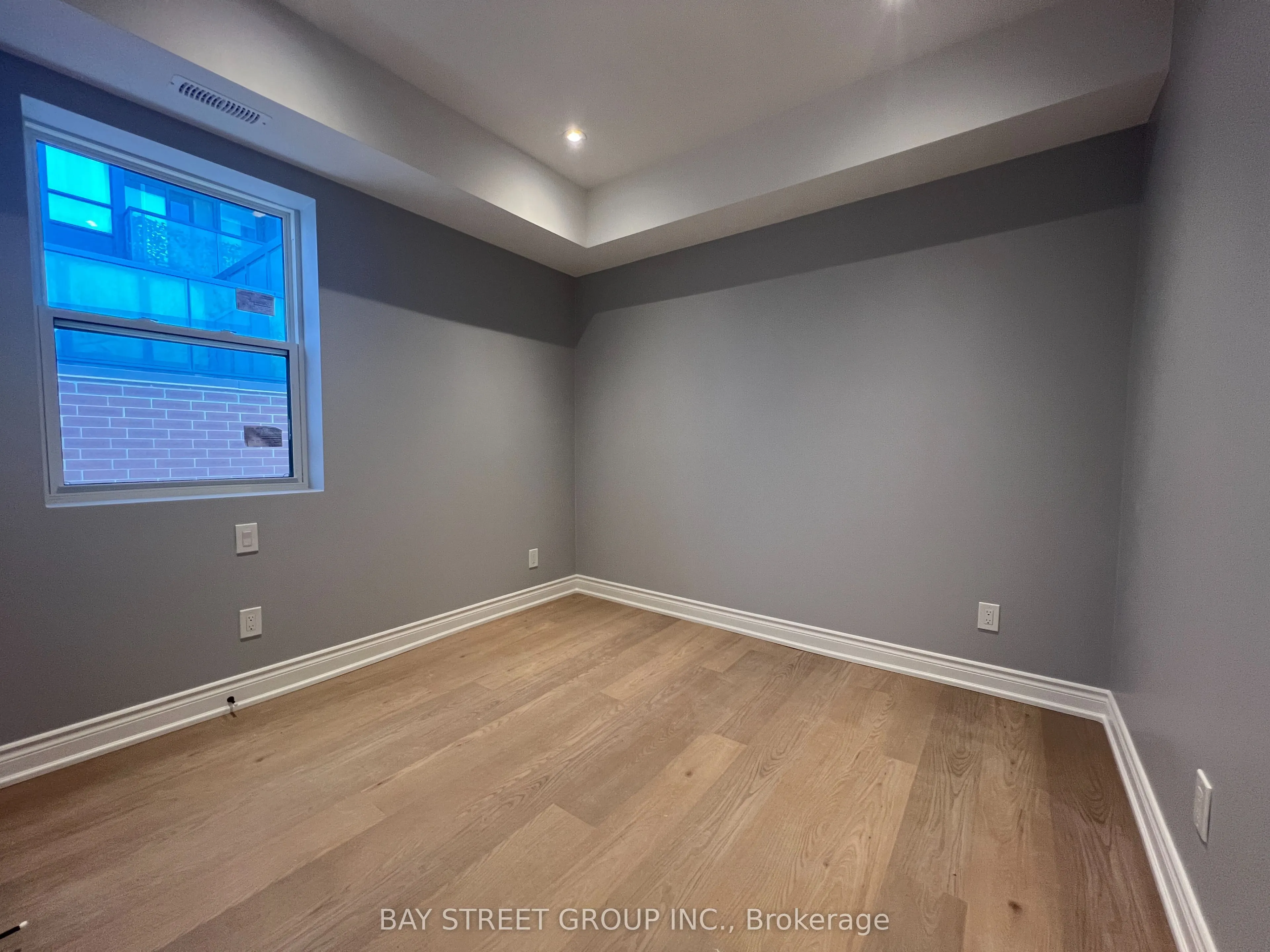 2386 Lake Shore Boulevard W, #203
