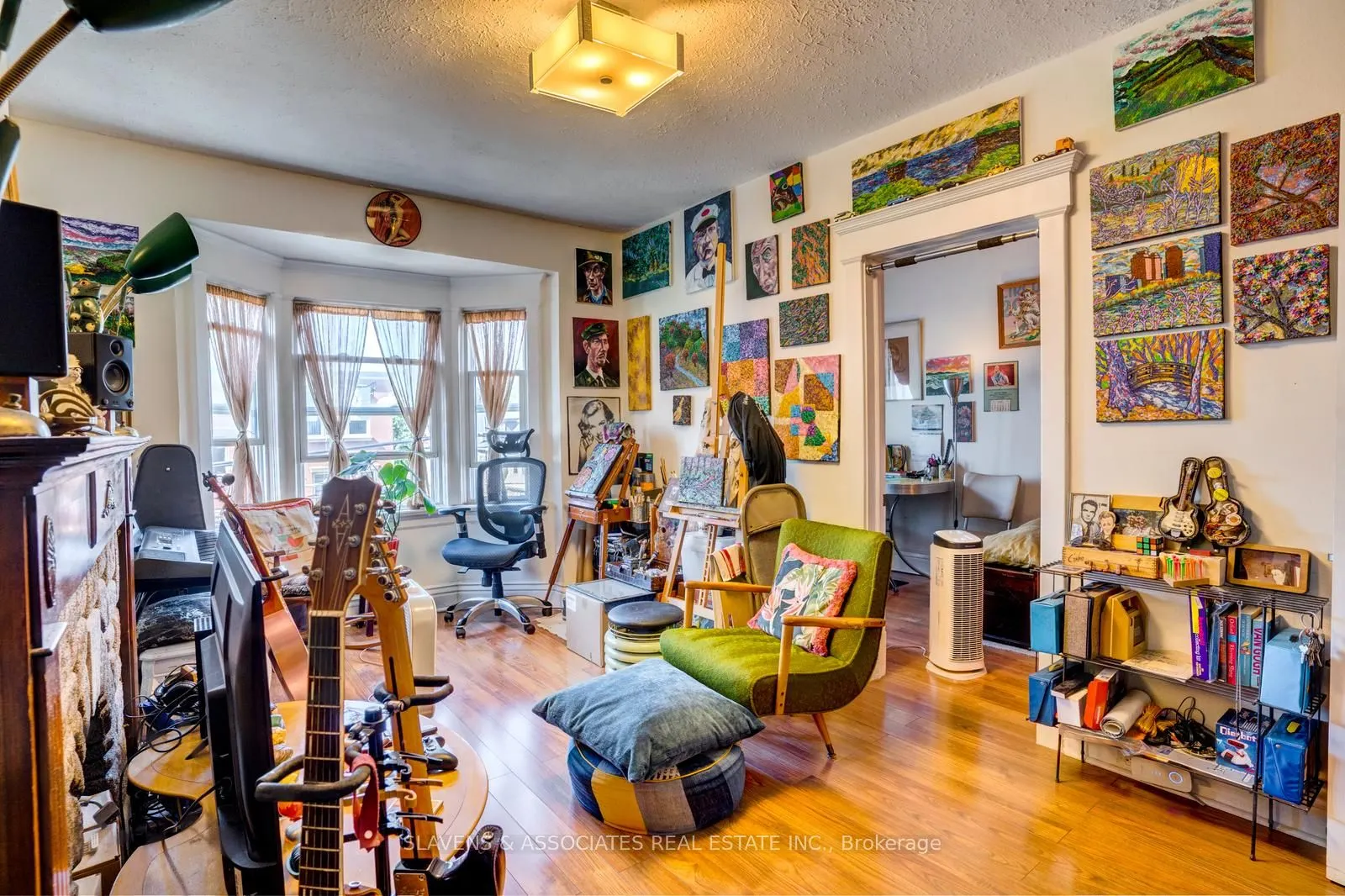 165 Roncesvalles Avenue