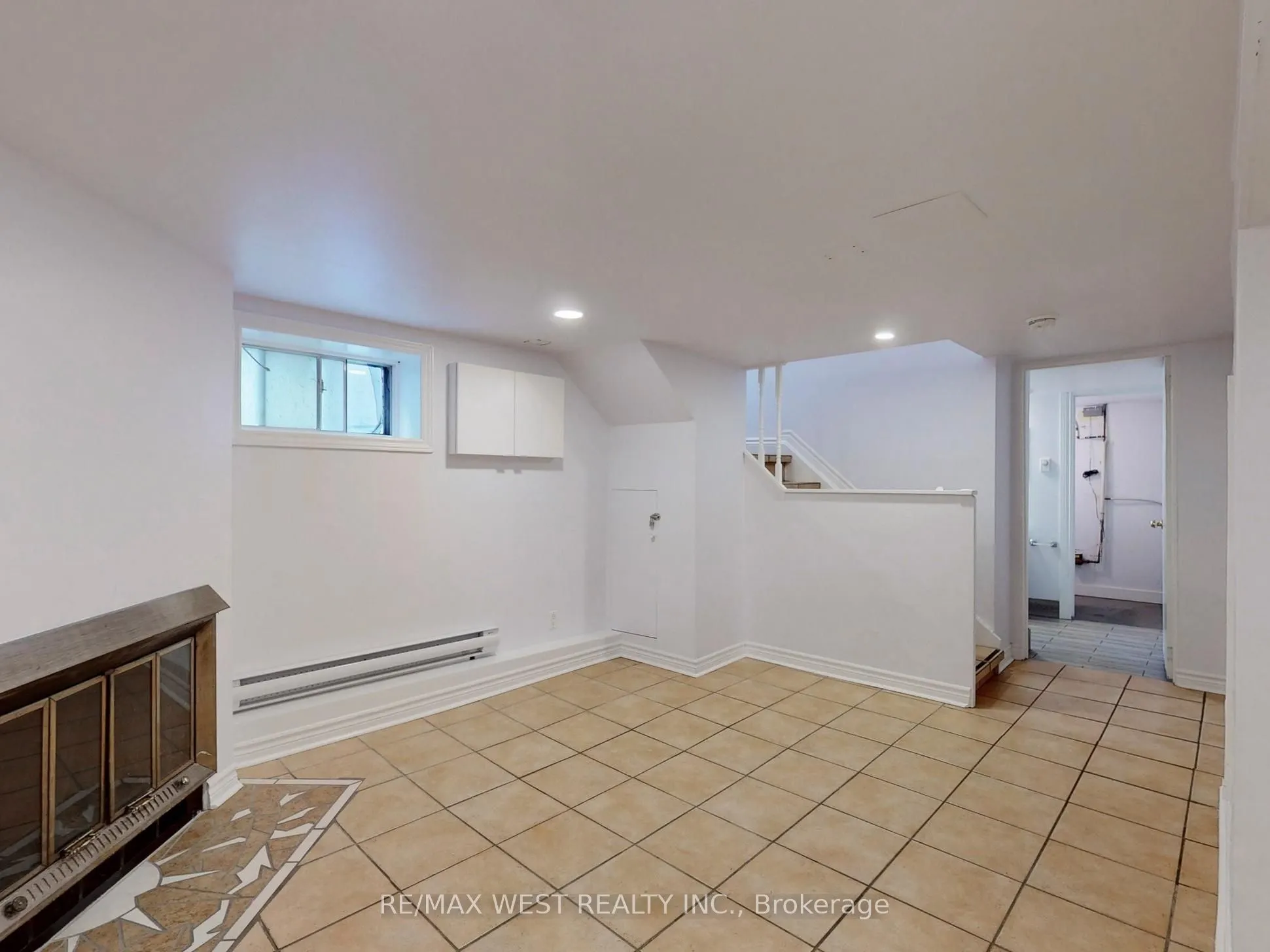 206 Howard Park Avenue