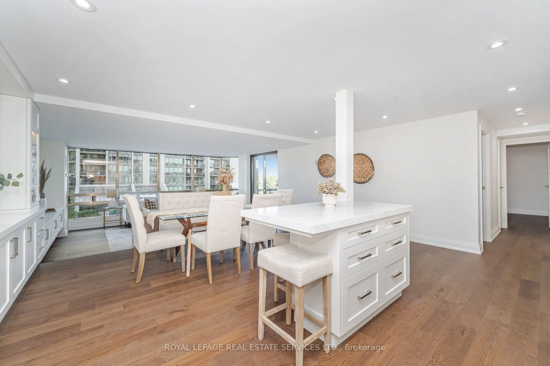 2180 Marine Drive, #306
