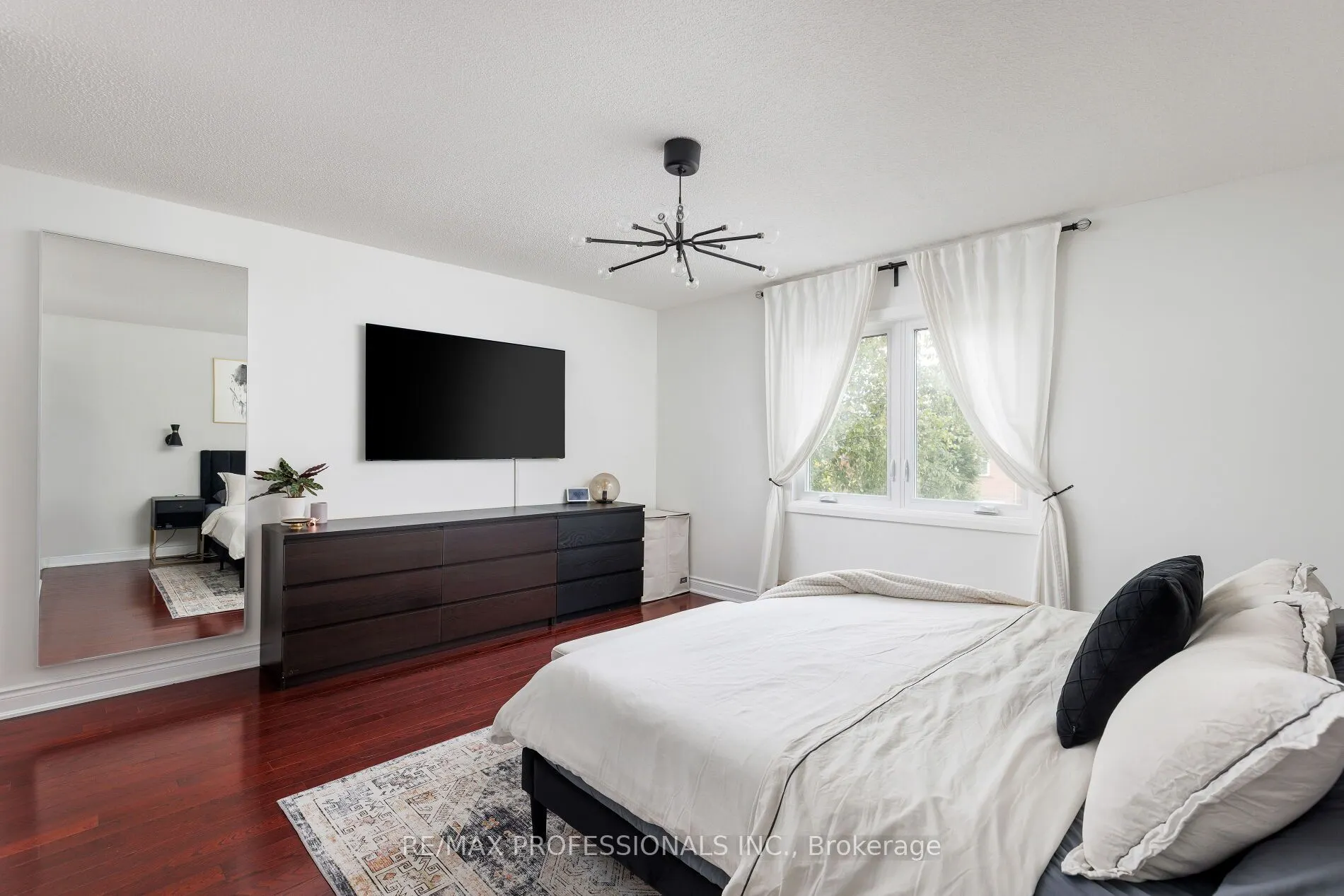 6433 Longspur Road