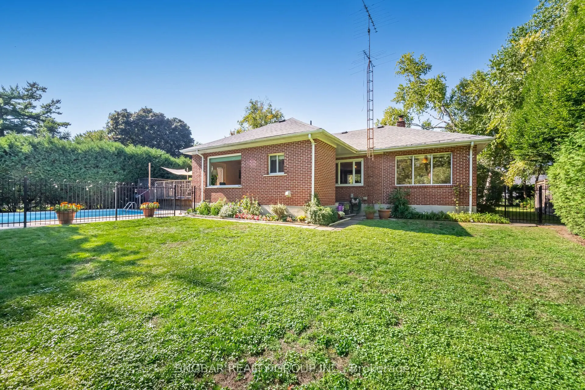 154 Maplewood Road