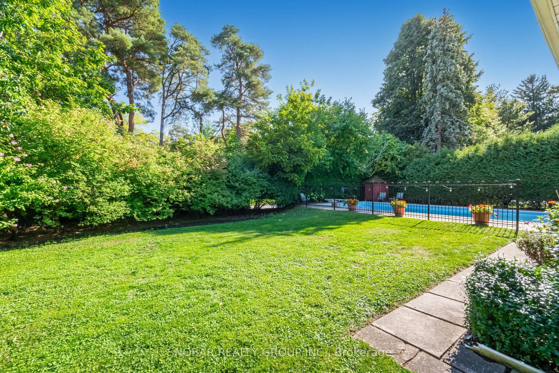154 Maplewood Road