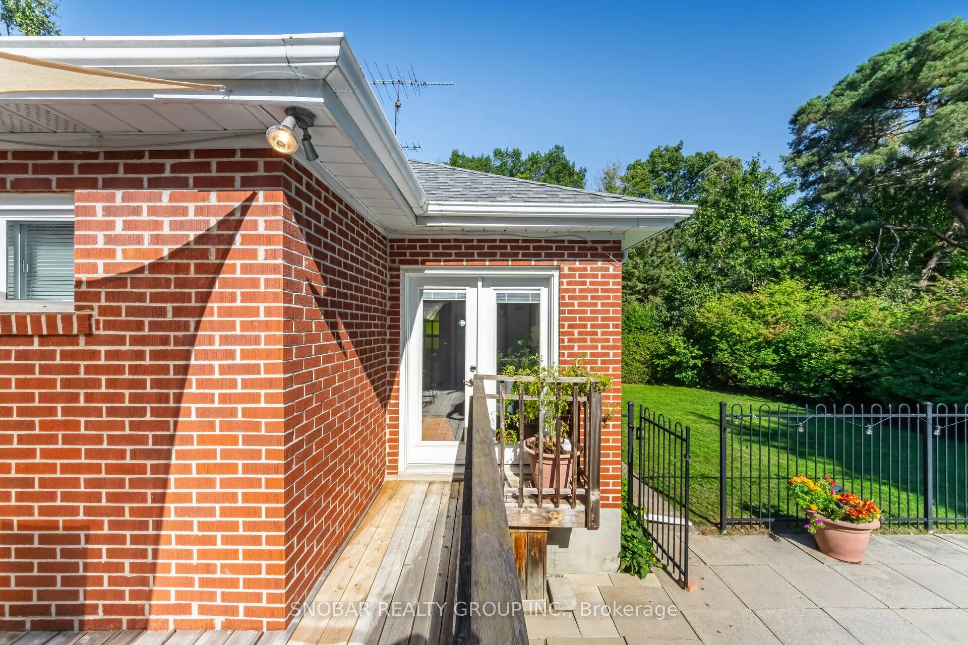 154 Maplewood Road