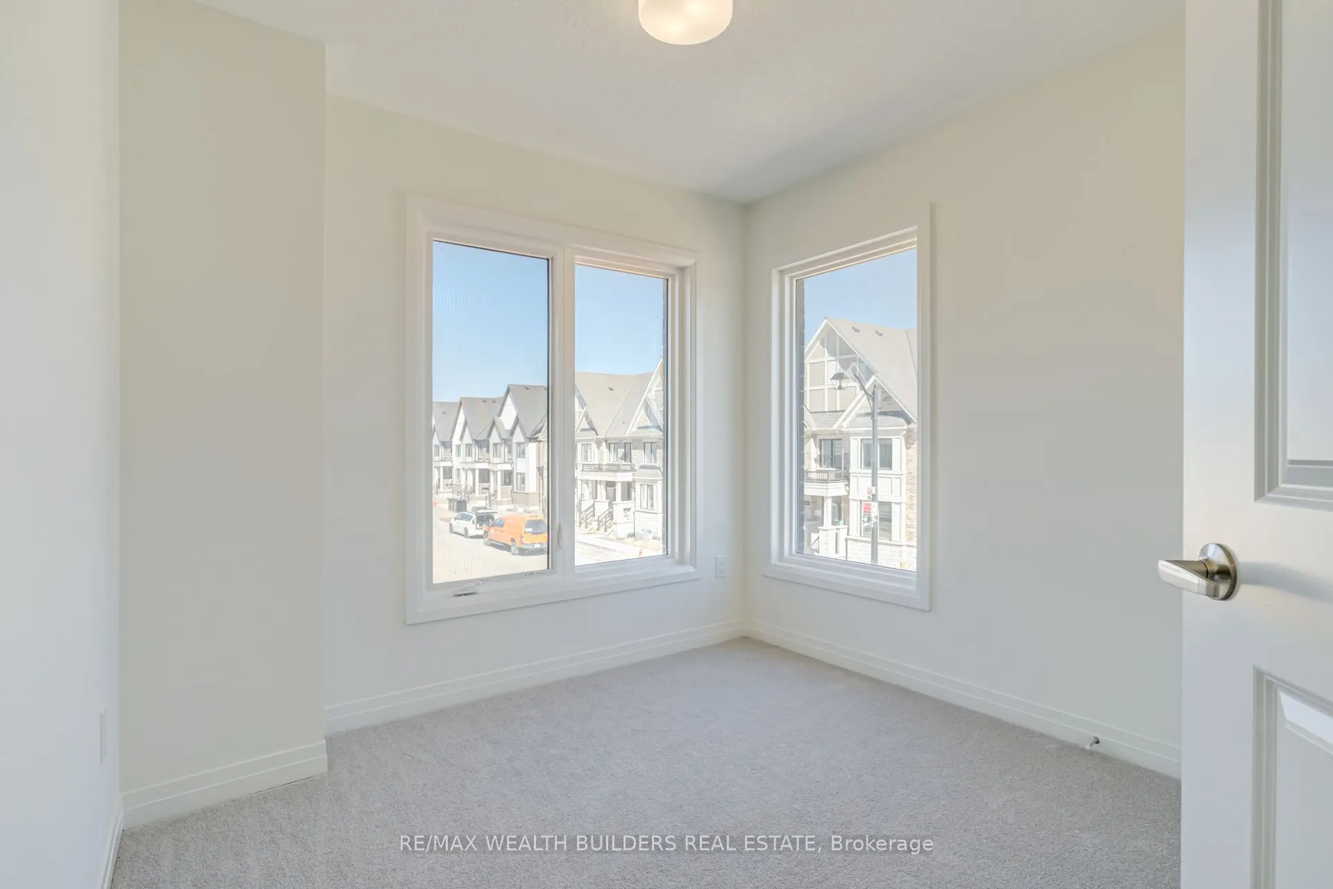 1 Kings Hill Drive