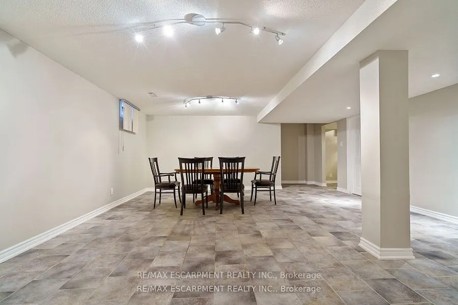 6451 Alderwood Trail