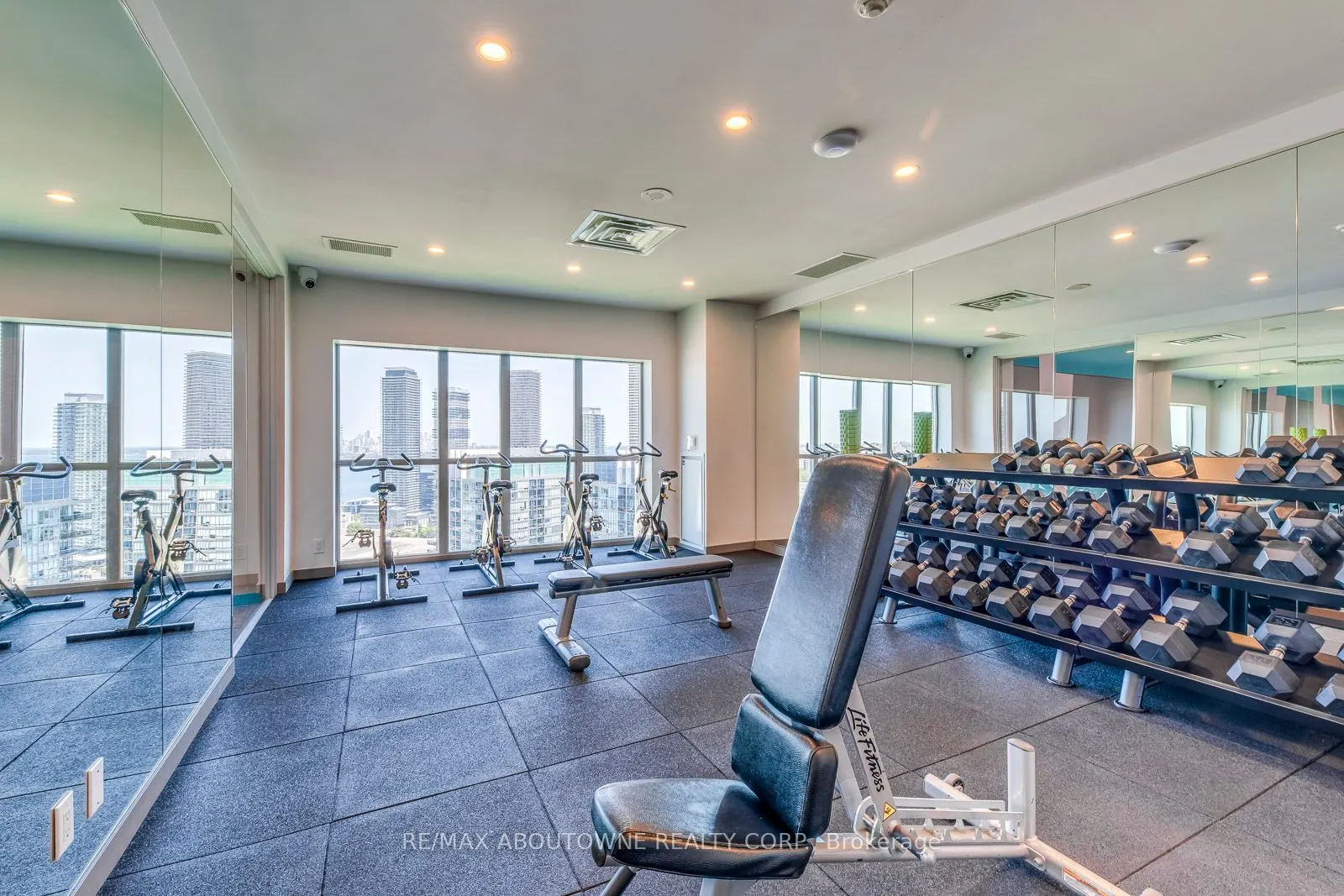 165 Legion Road N, #2524