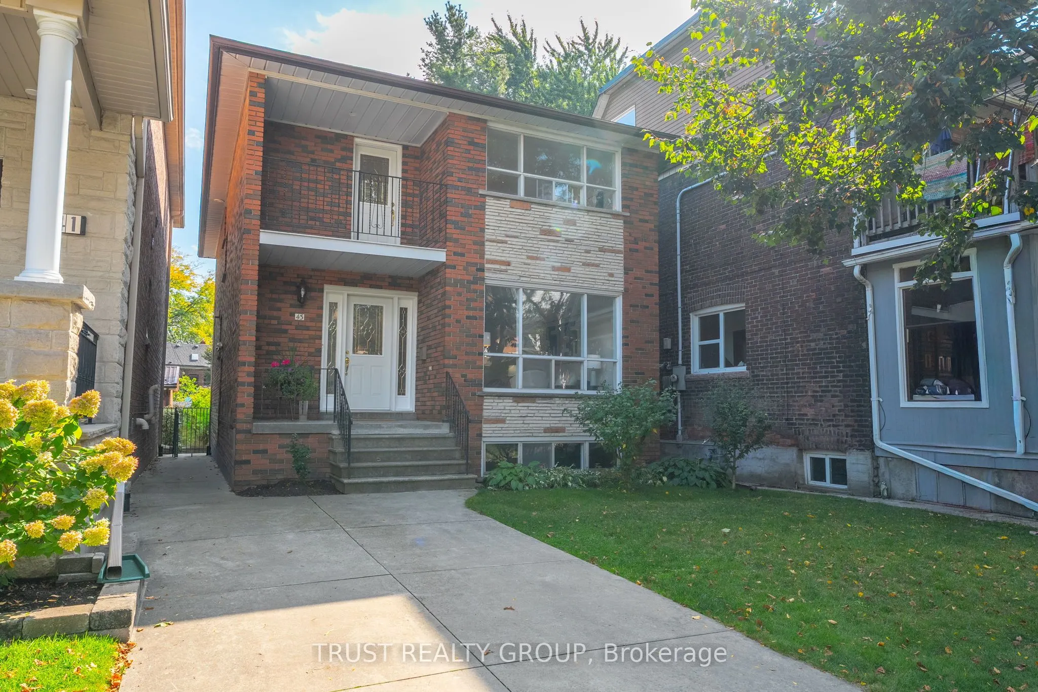 43 Westminster Avenue