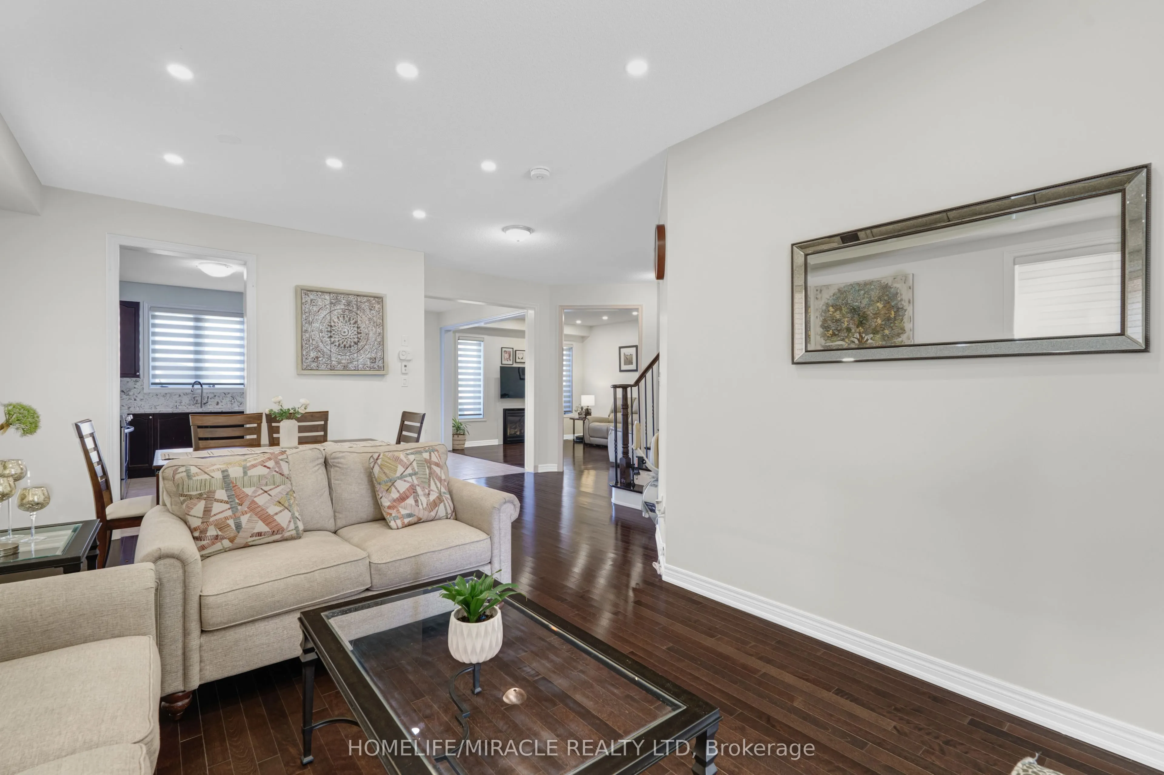 26 Fitzgibson Street