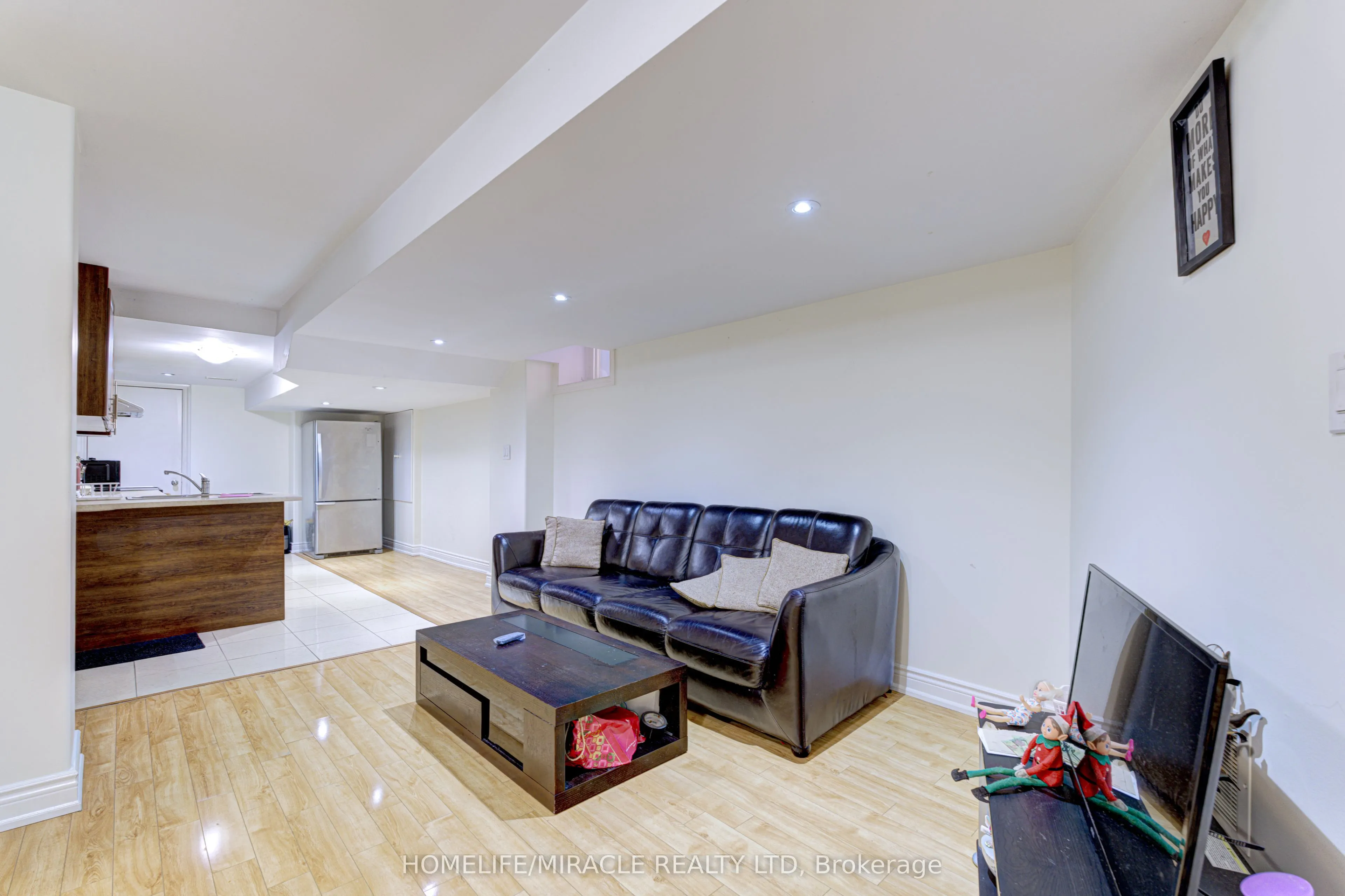 26 Fitzgibson Street
