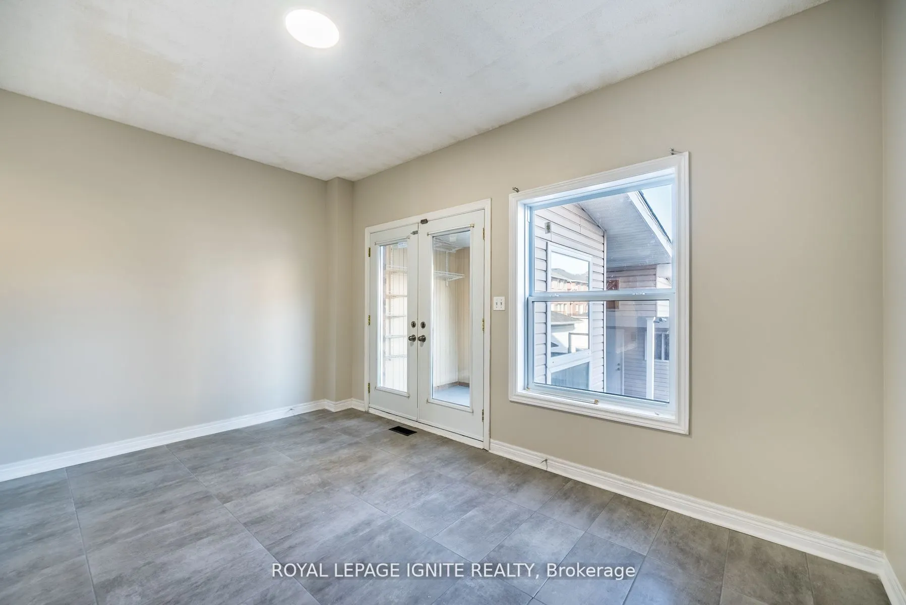 176 Wright Avenue, #UPPER