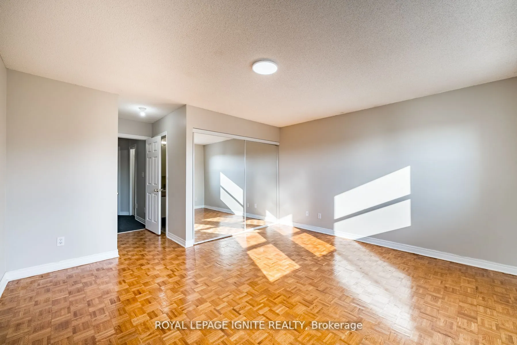 176 Wright Avenue, #UPPER