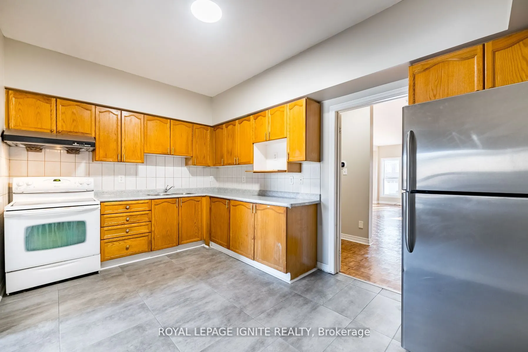 176 Wright Avenue, #UPPER