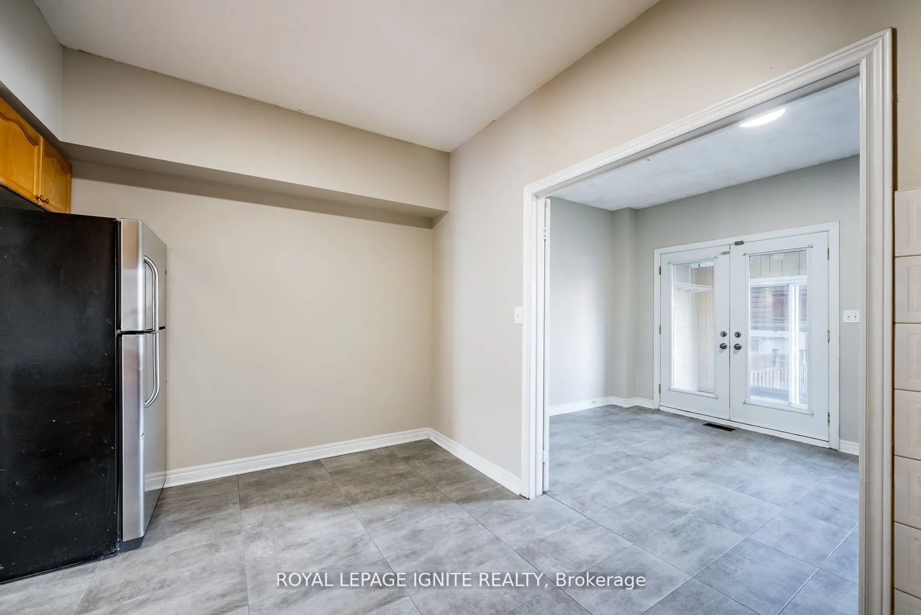 176 Wright Avenue, #UPPER