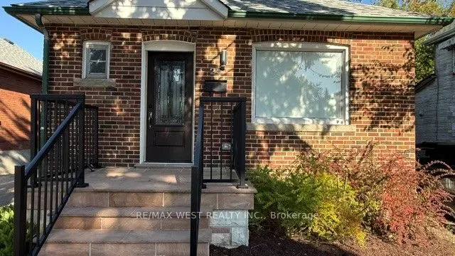 25 Sixteenth Street