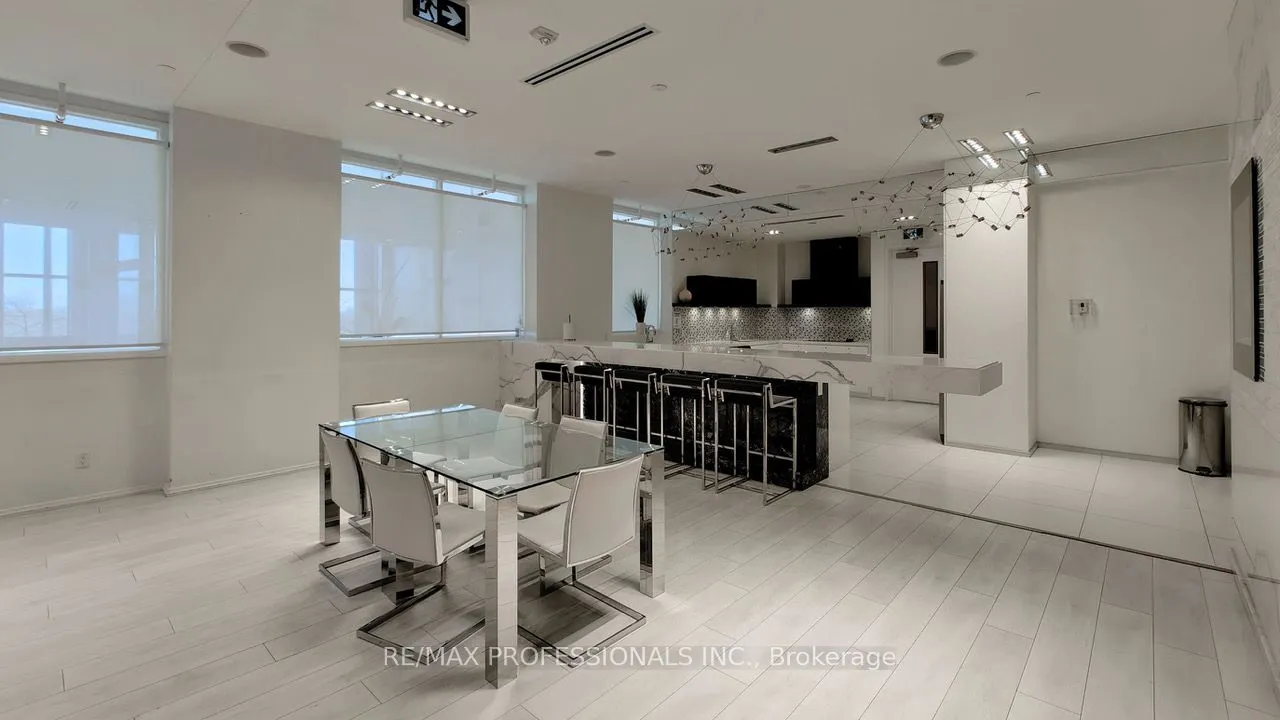 110 Marine Parade Drive, #707