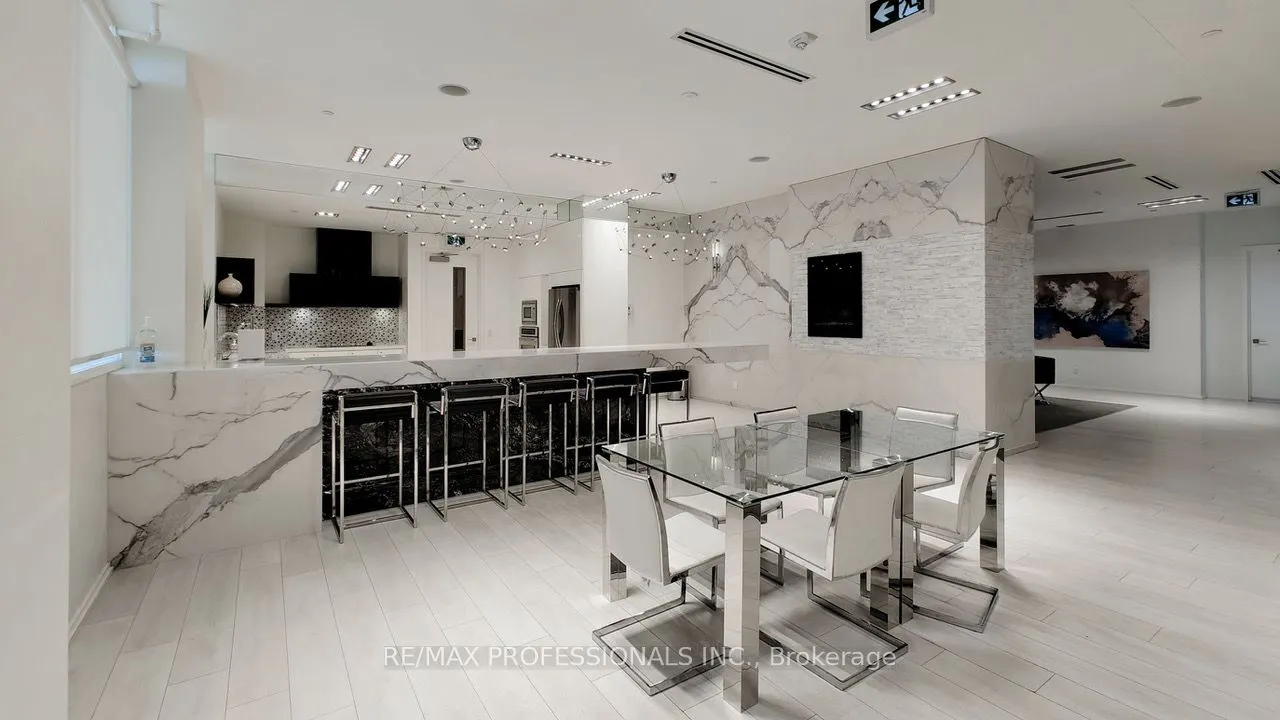 110 Marine Parade Drive, #707