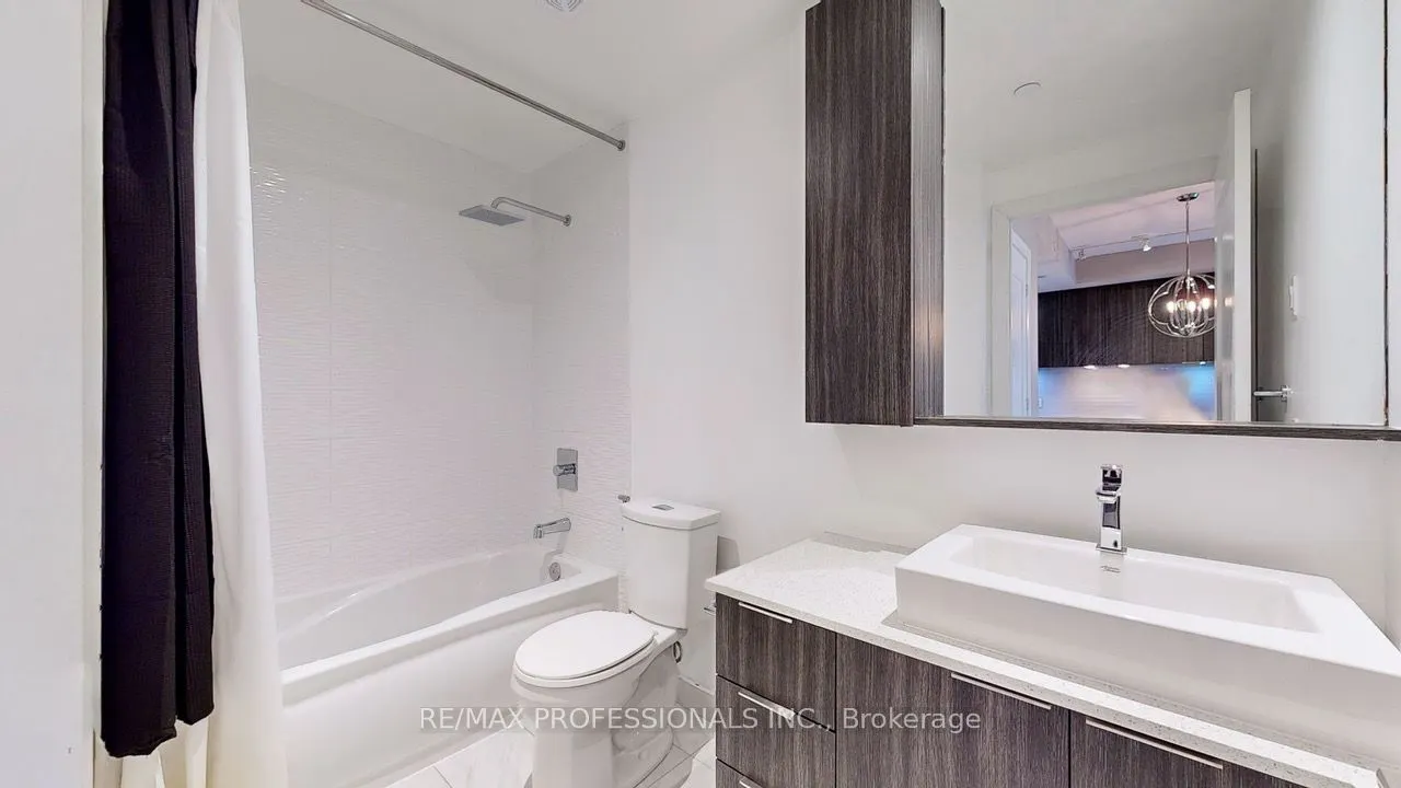 110 Marine Parade Drive, #707