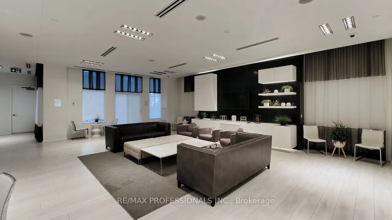 110 Marine Parade Drive, #707