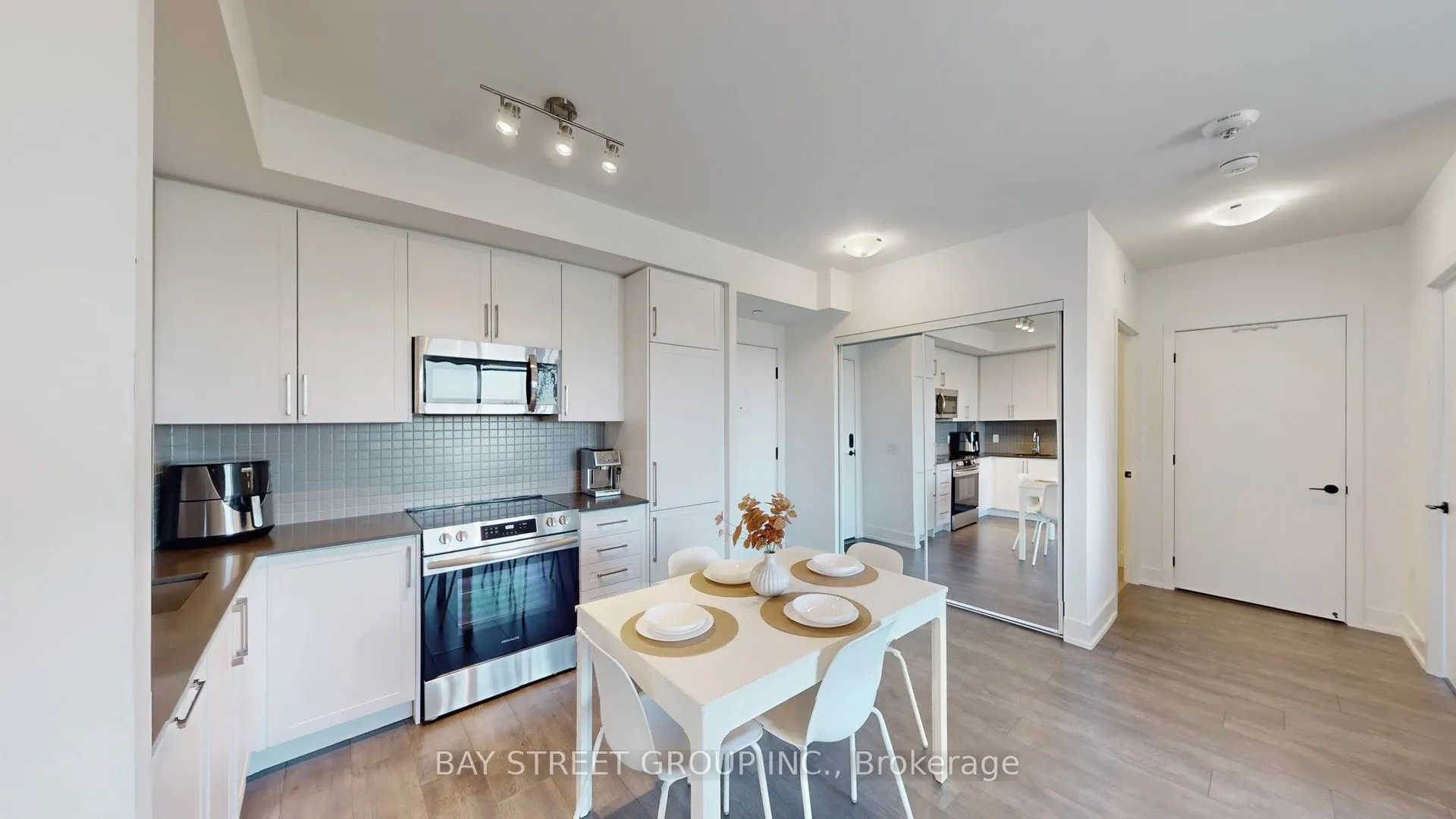 2450 Old Bronte Road E, #710