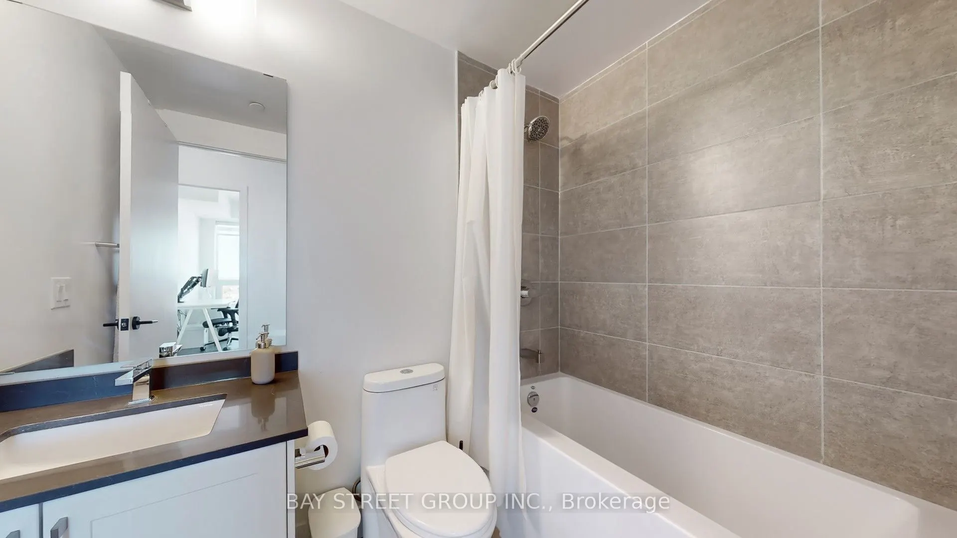 2450 Old Bronte Road E, #710