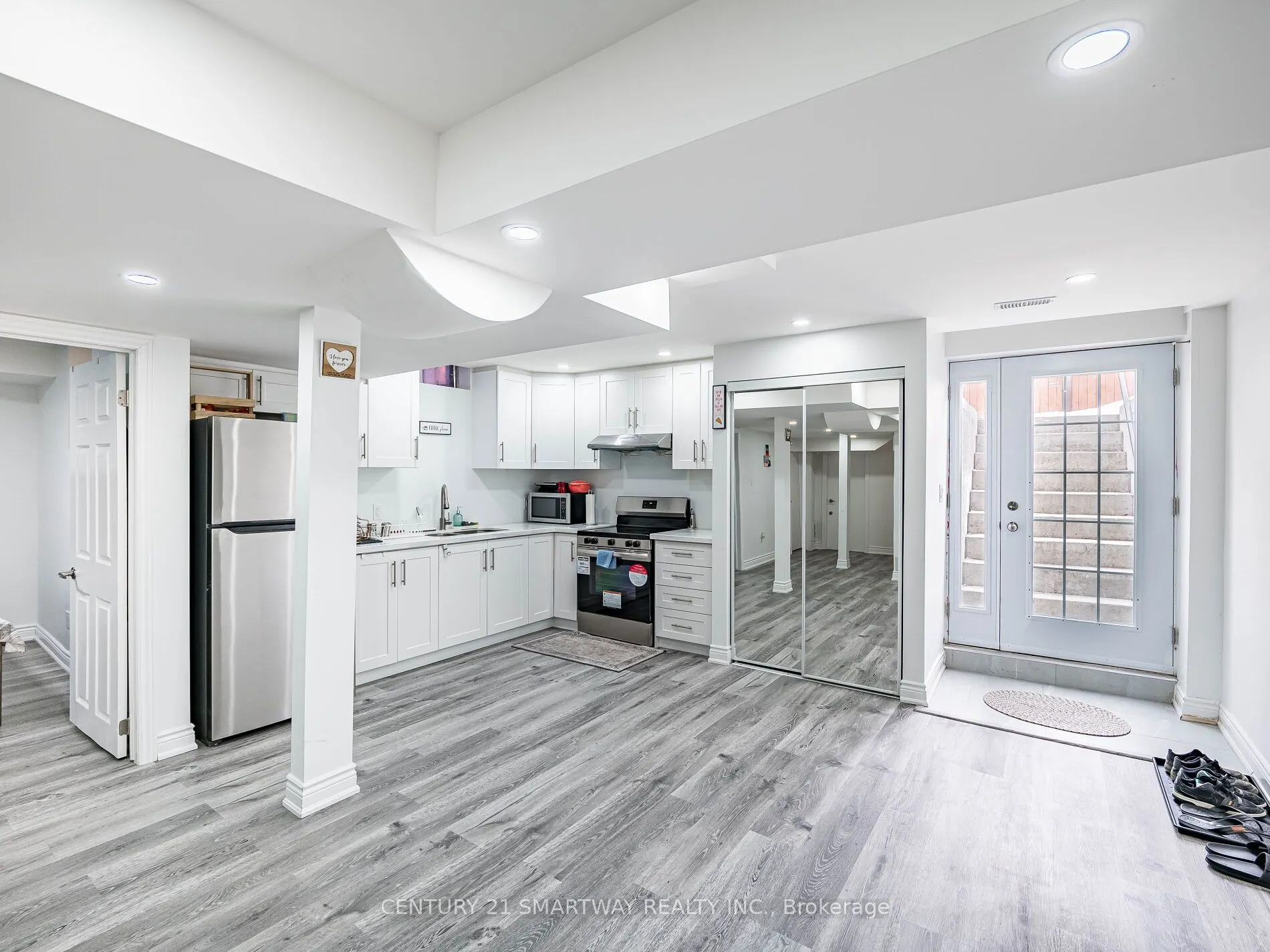 124 Porchlight Road